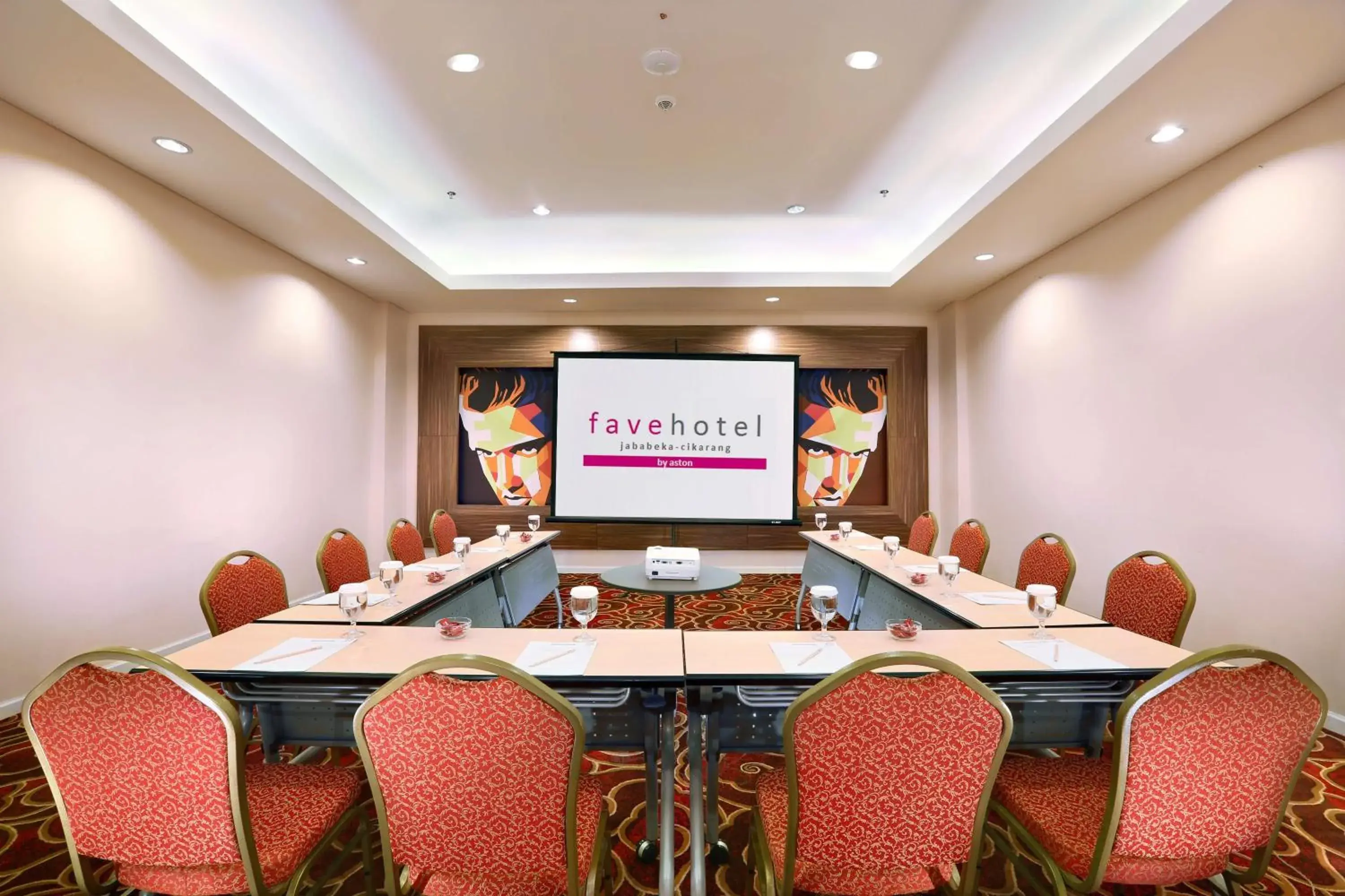 Meeting/conference room in Favehotel Jababeka
