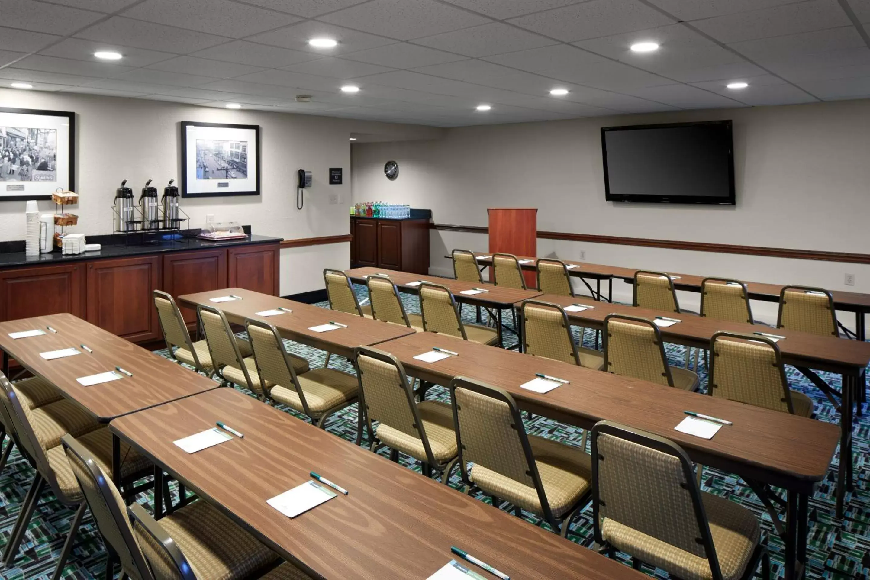 Business facilities in Wingate by Wyndham St. Clairsville/Wheeling
