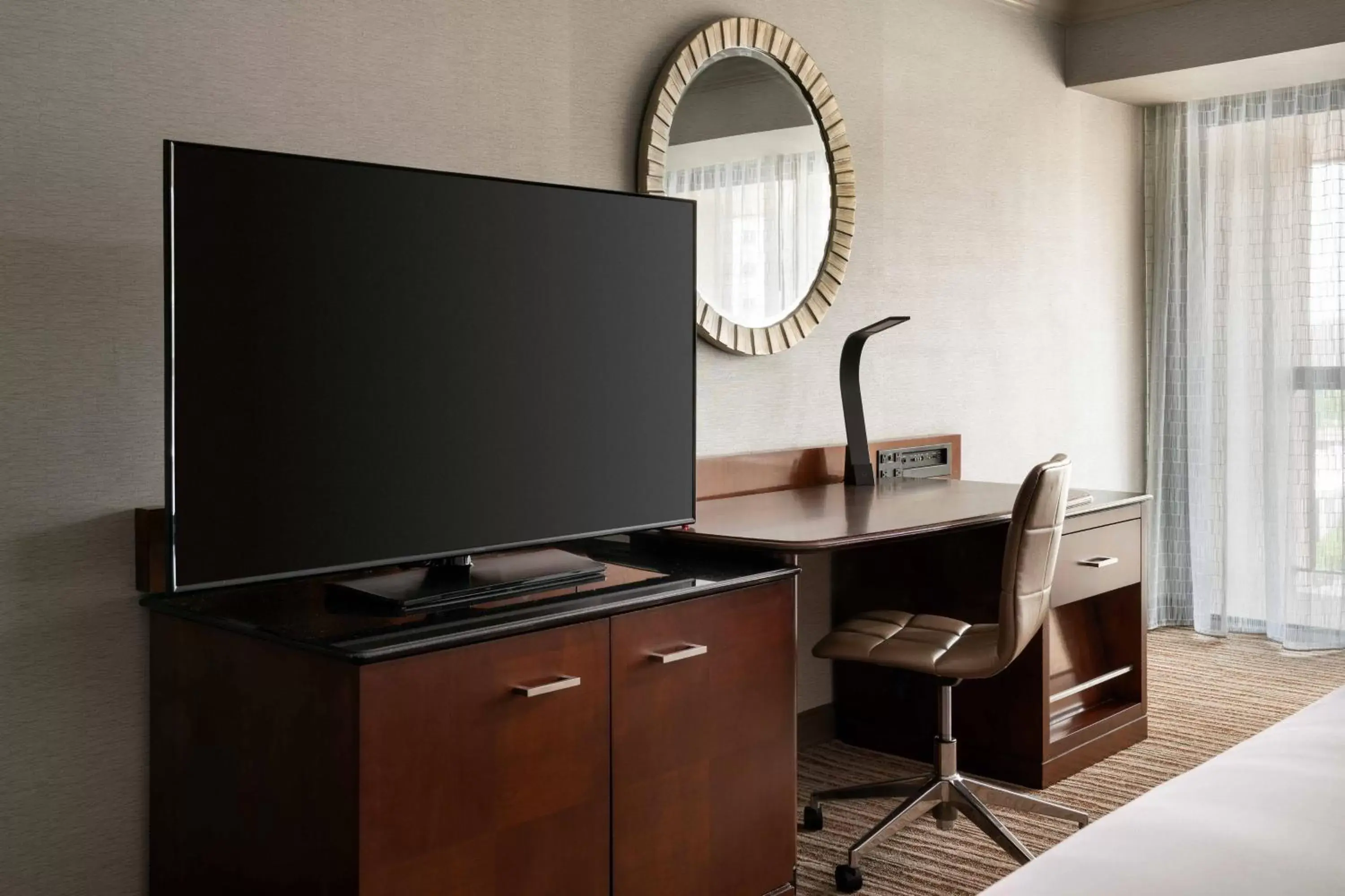 Photo of the whole room, TV/Entertainment Center in Salt Lake Marriott Downtown at City Creek