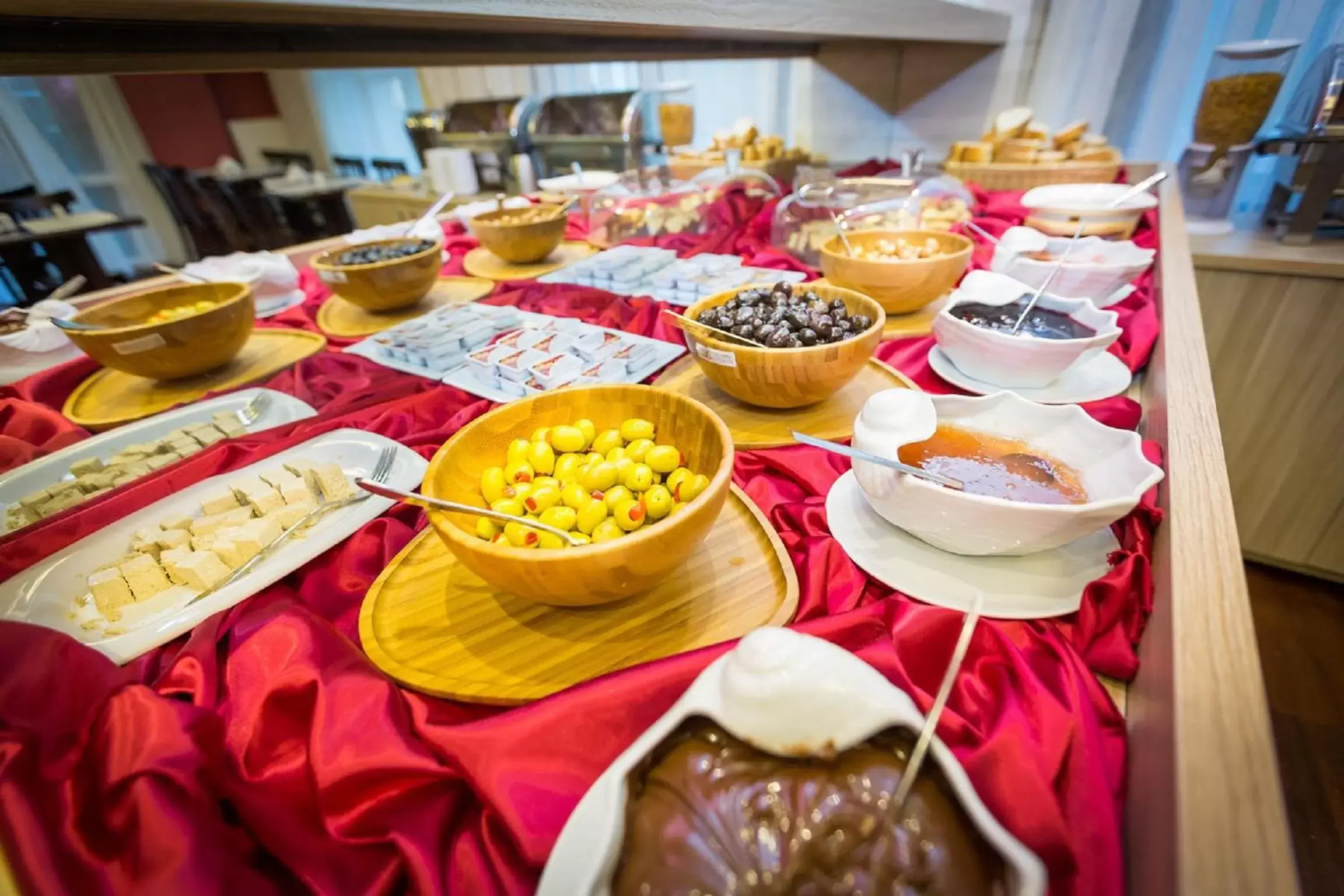 Restaurant/places to eat in Fatih Hotel Corner Restaurant/places to eat in Fatih Hotel Corner