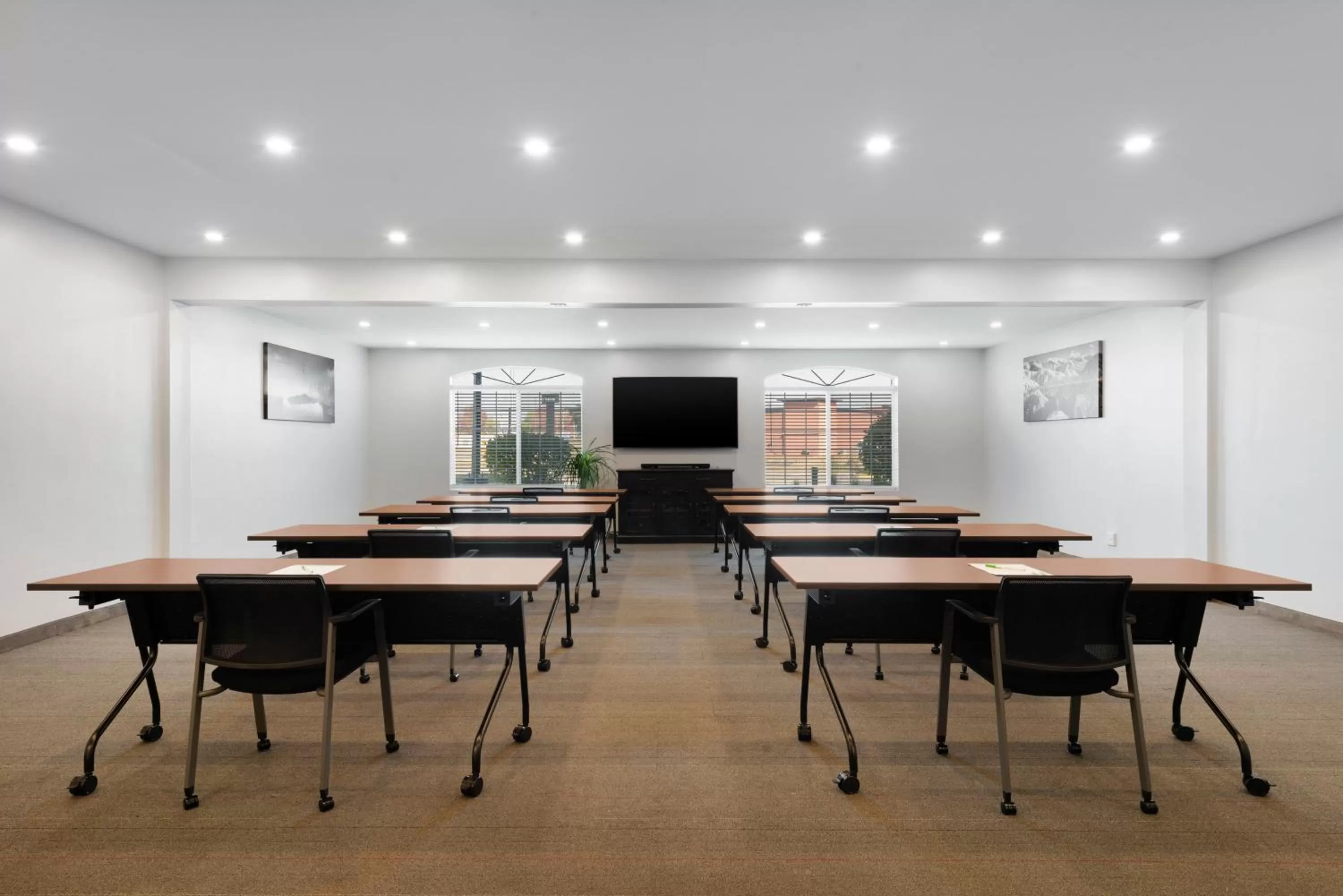 Meeting/conference room in Holiday Inn - Bloomington W MSP Airport Area by IHG