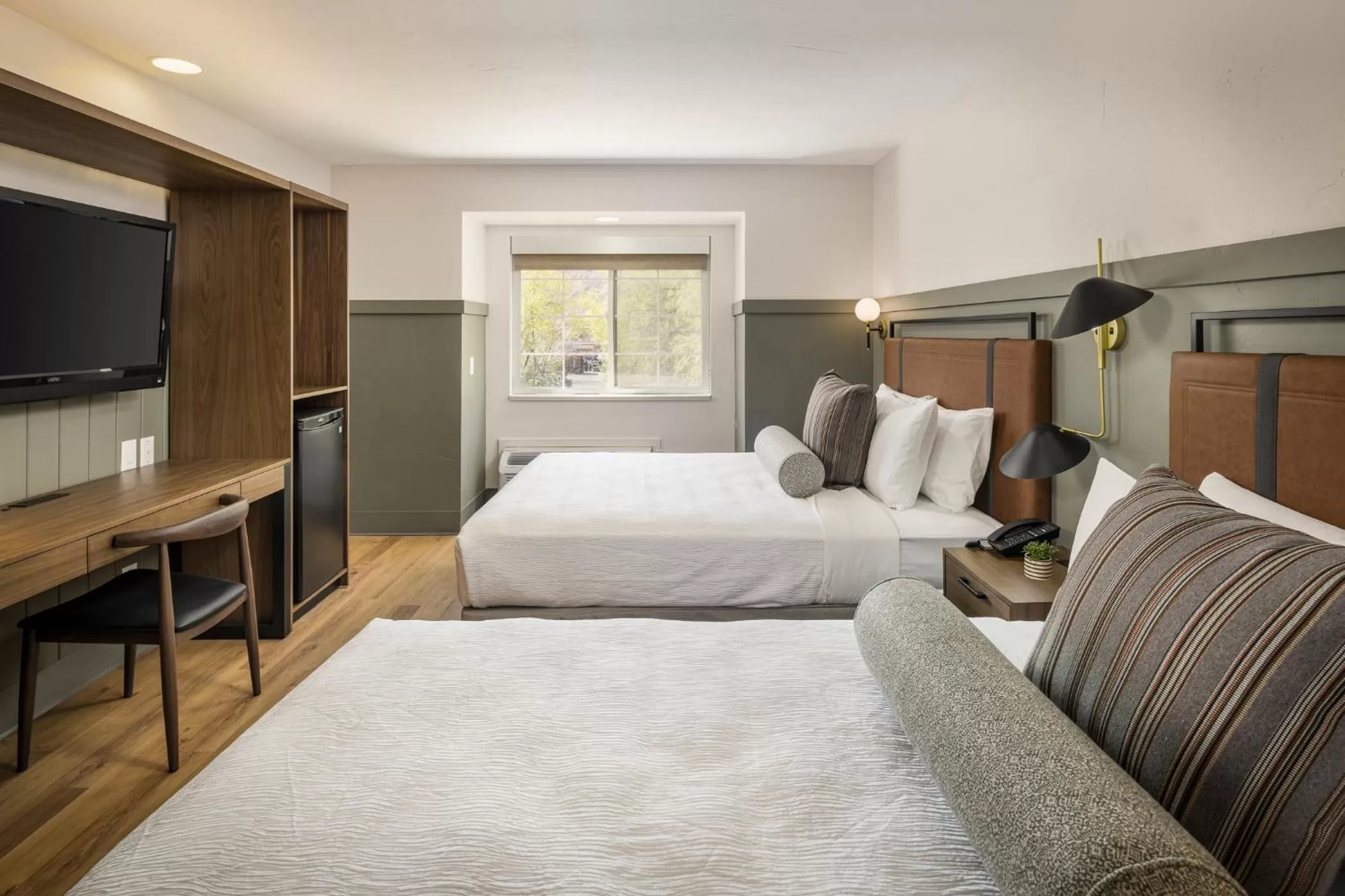 Bedroom, Bed in River Canyon Lodge