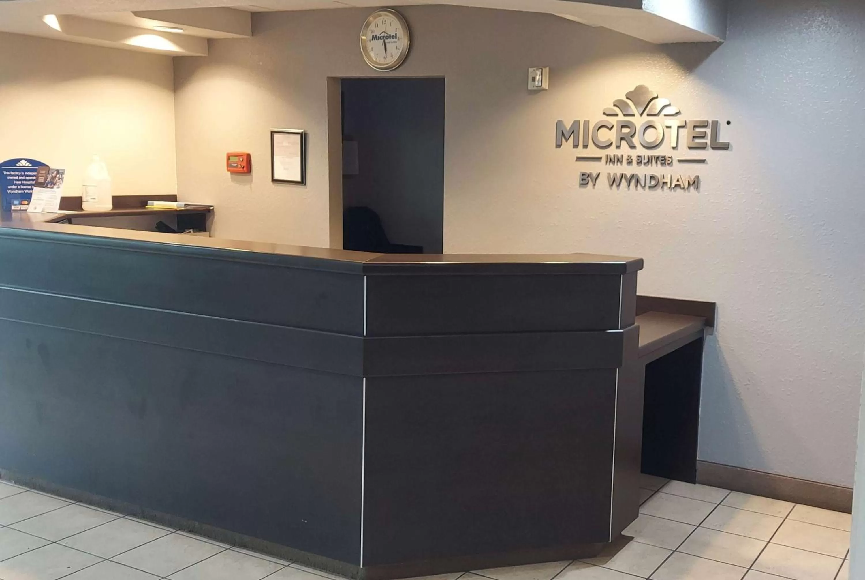 Lobby or reception in Microtel Inn & Suites by Wyndham Hoover/Birmingham