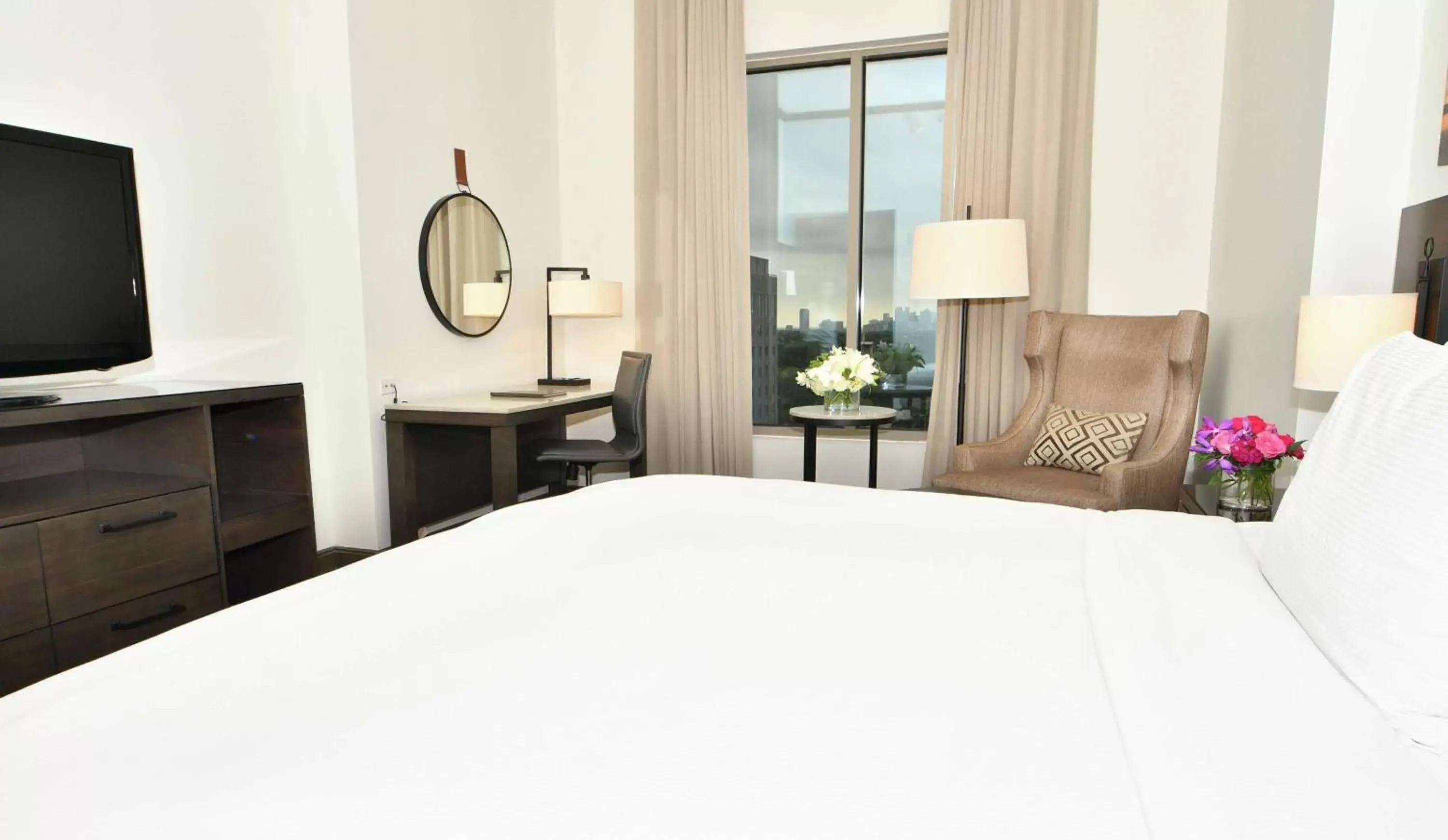 King Room in Hilton Dallas-Park Cities King Room in Hilton Dallas-Park Cities