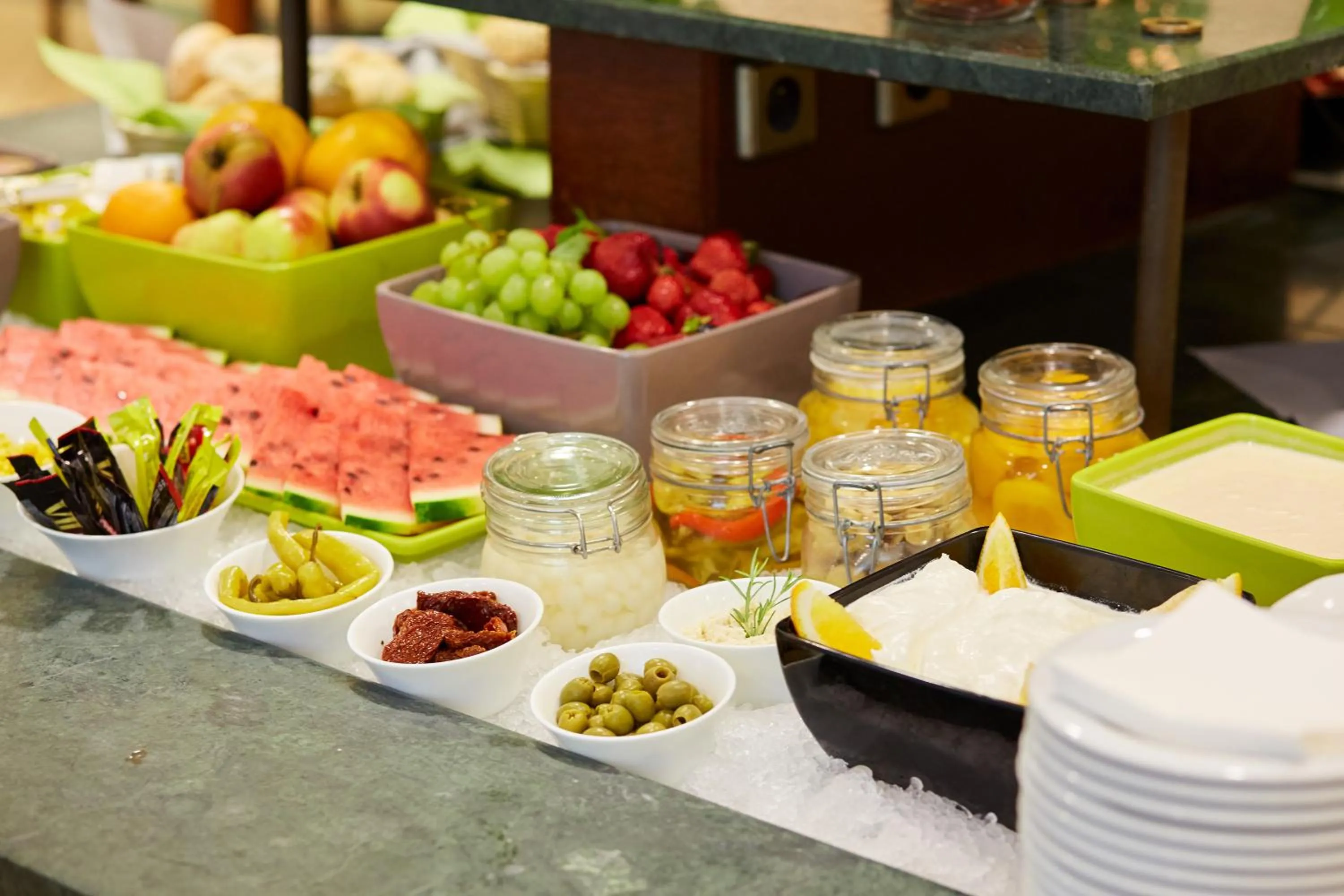 Buffet breakfast in Campanile Hotel Szczecin