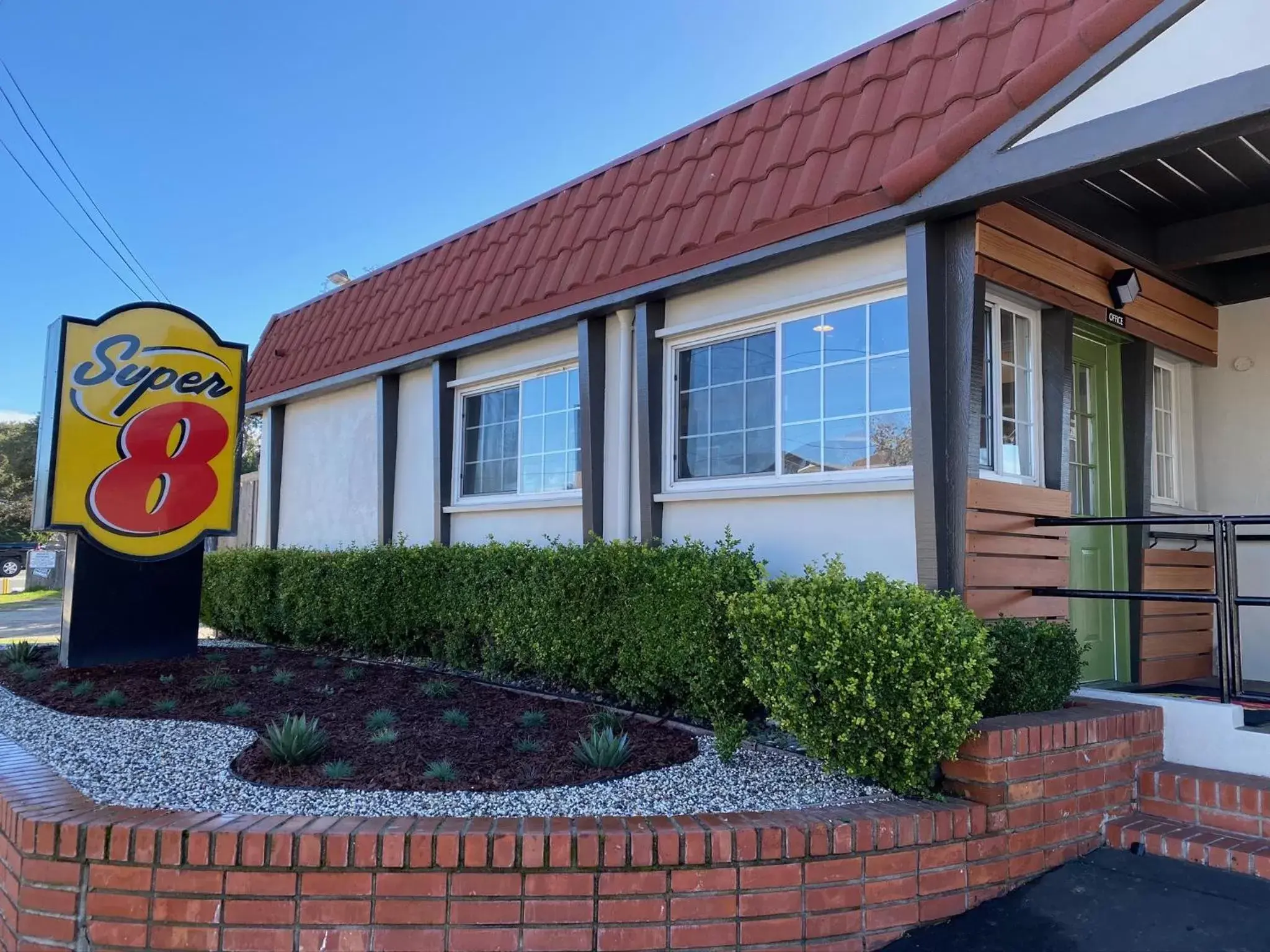 Facade/entrance in Super 8 by Wyndham Monterey Facade/entrance in Super 8 by Wyndham Monterey