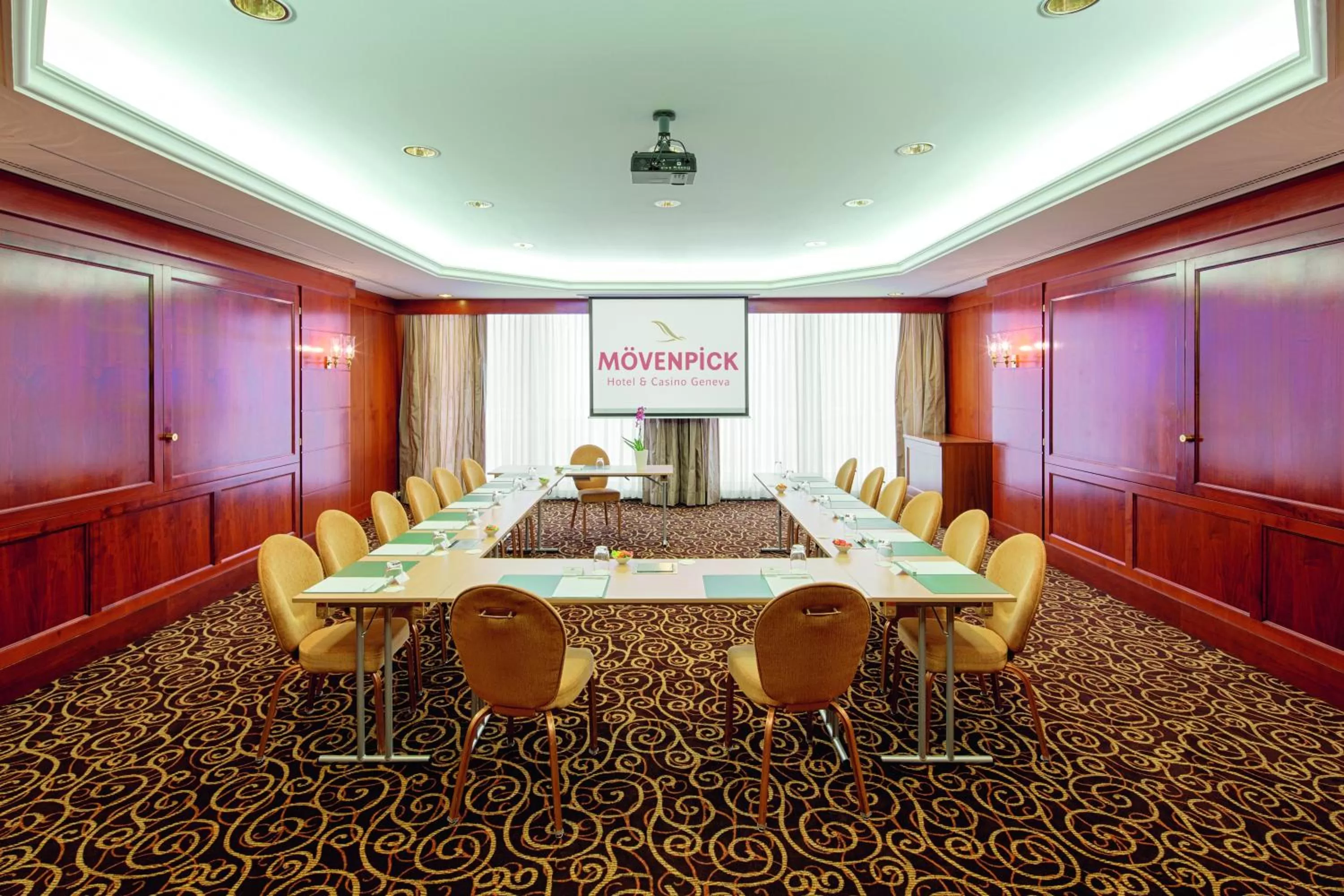 Business facilities in Mövenpick Hotel Geneva