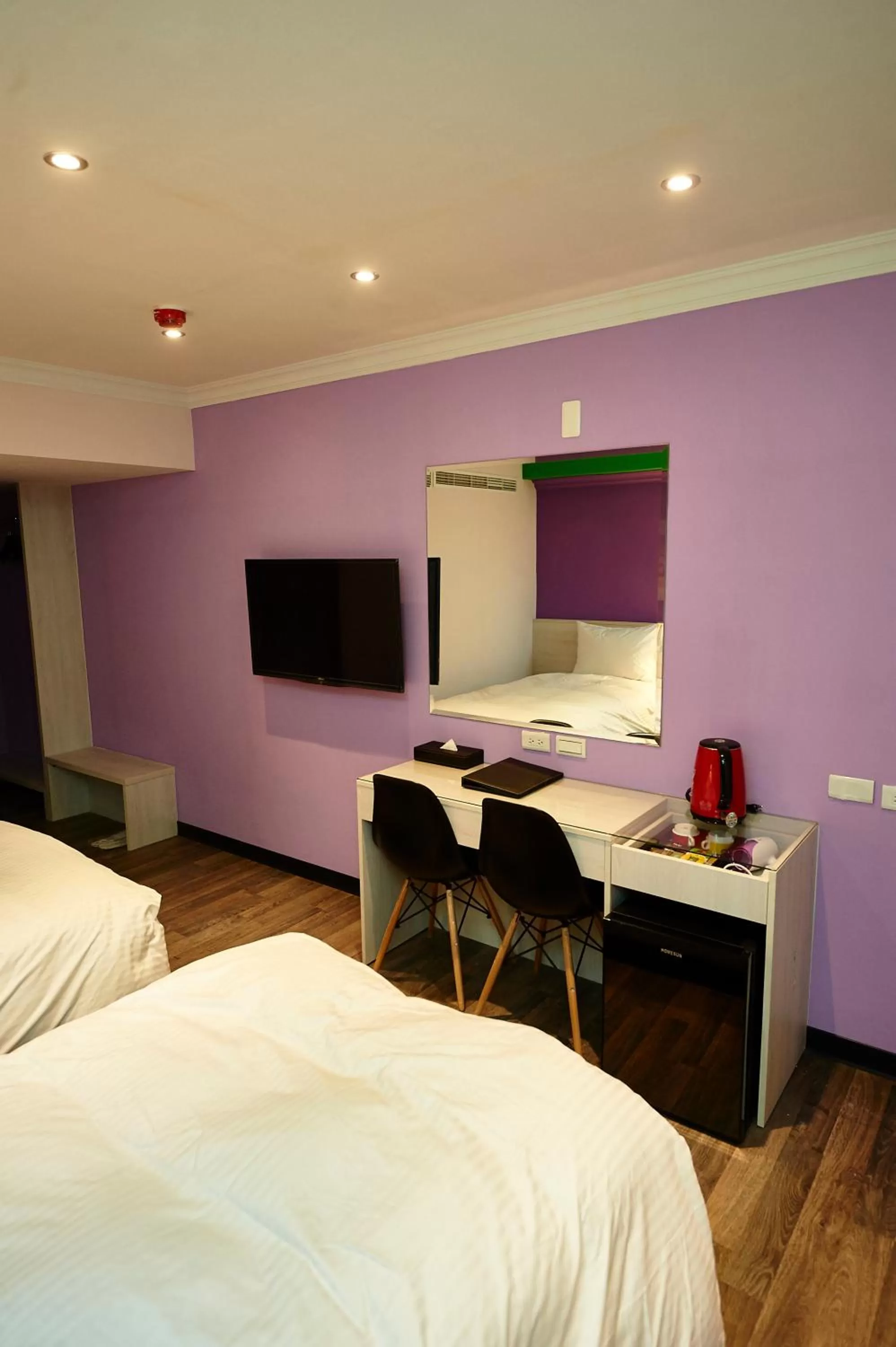 Bedroom in Lily Hotel