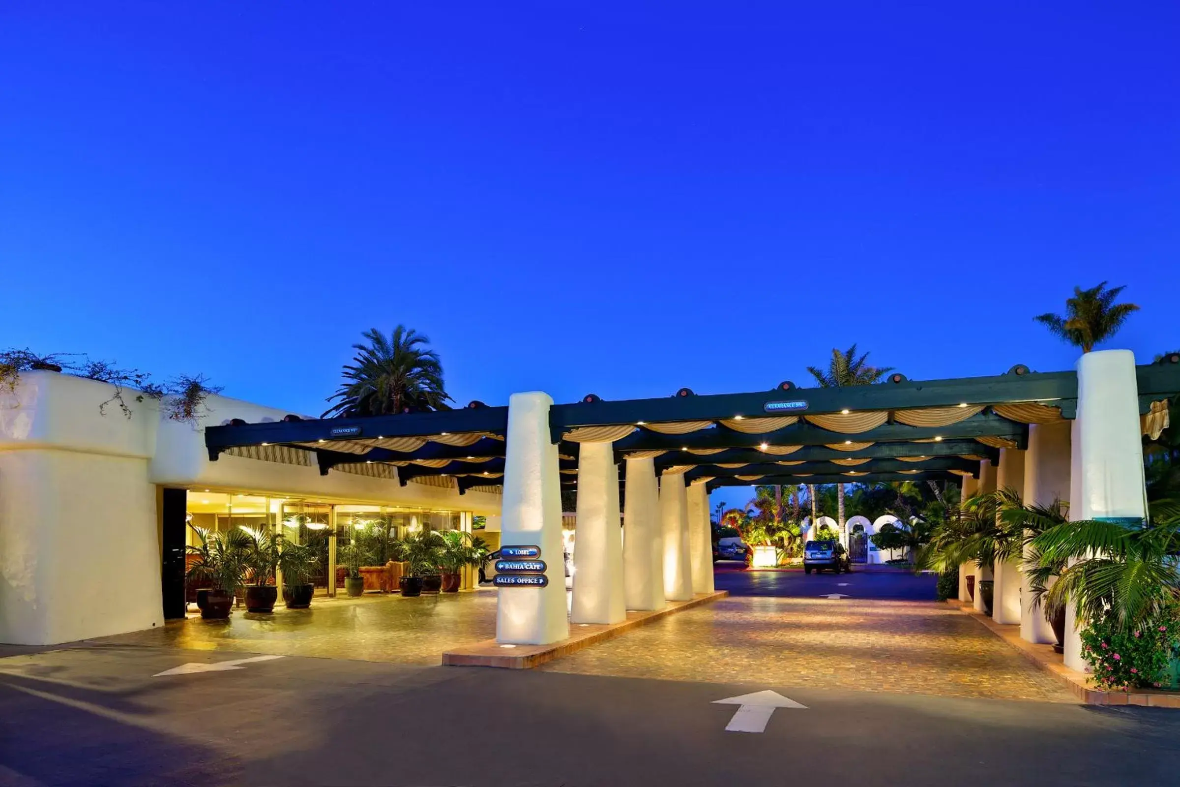 Facade/entrance, Property Building in Bahia Resort Hotel