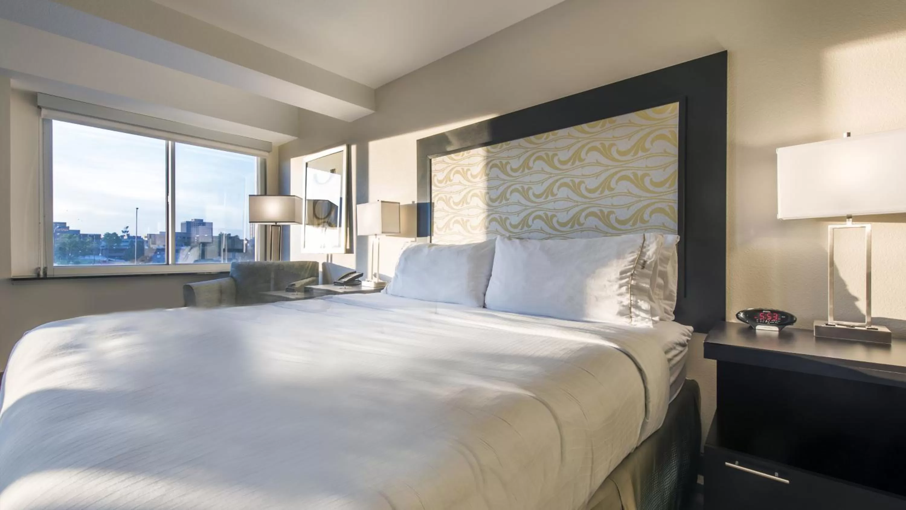 Photo of the whole room, Bed in Holiday Inn Express & Suites Colorado Springs Central by IHG