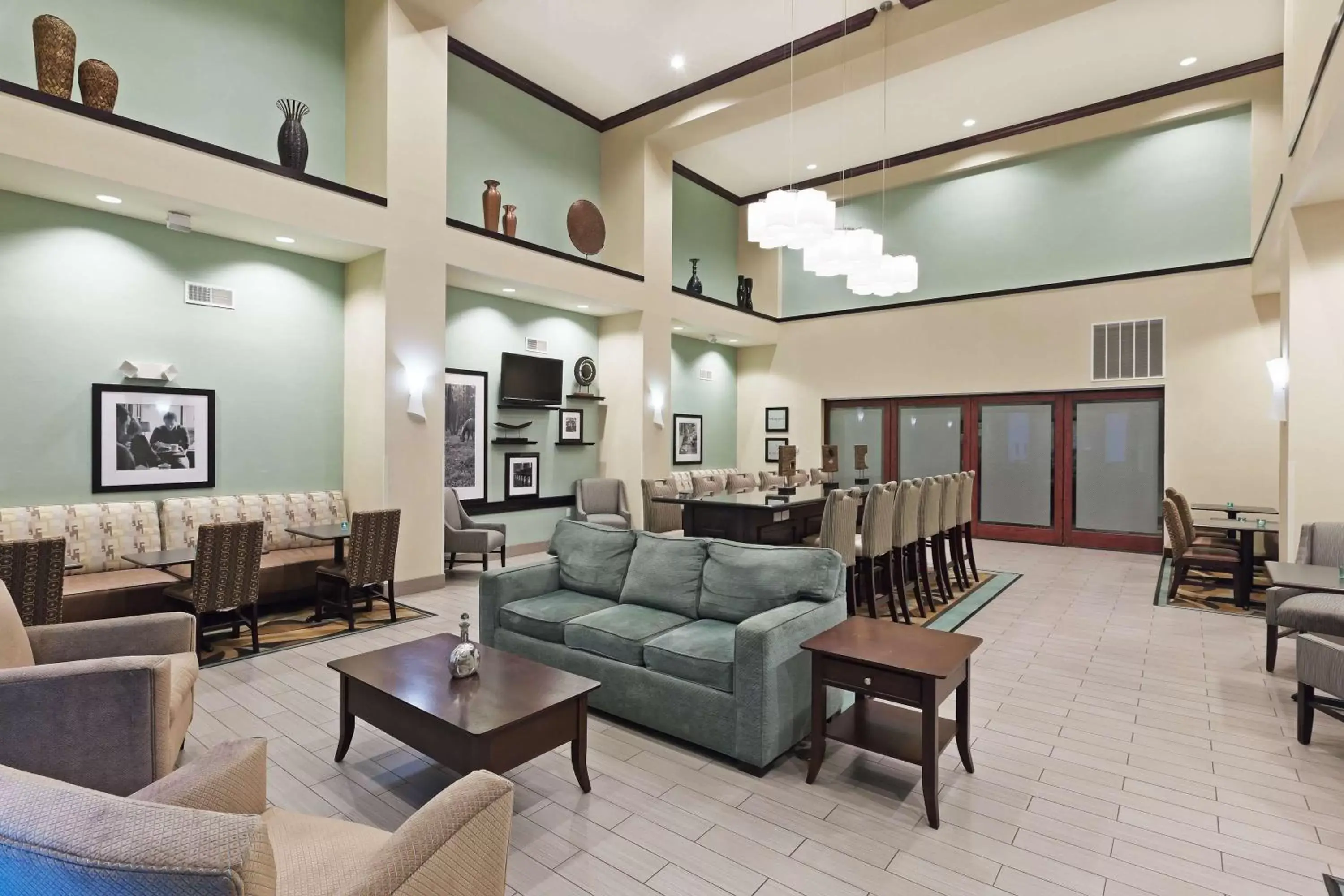 Lobby or reception, Seating Area in Hampton Inn & Suites Liberal