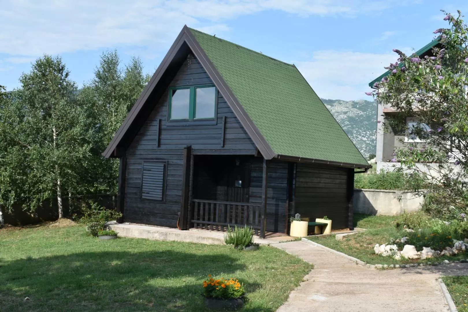 OSTROG Aparthotel KOLIBA-VLASTNIŠTVO MANASTIRA OSTROG