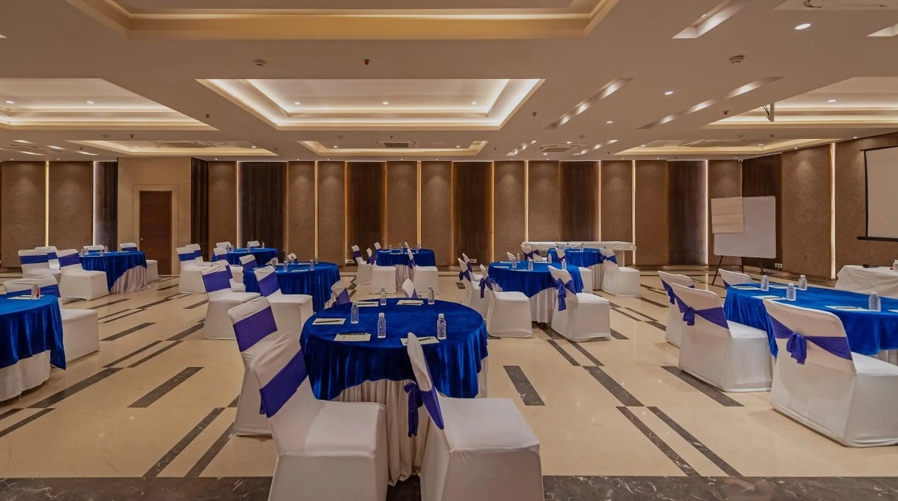 Meeting/conference room in Hotel Saket 27