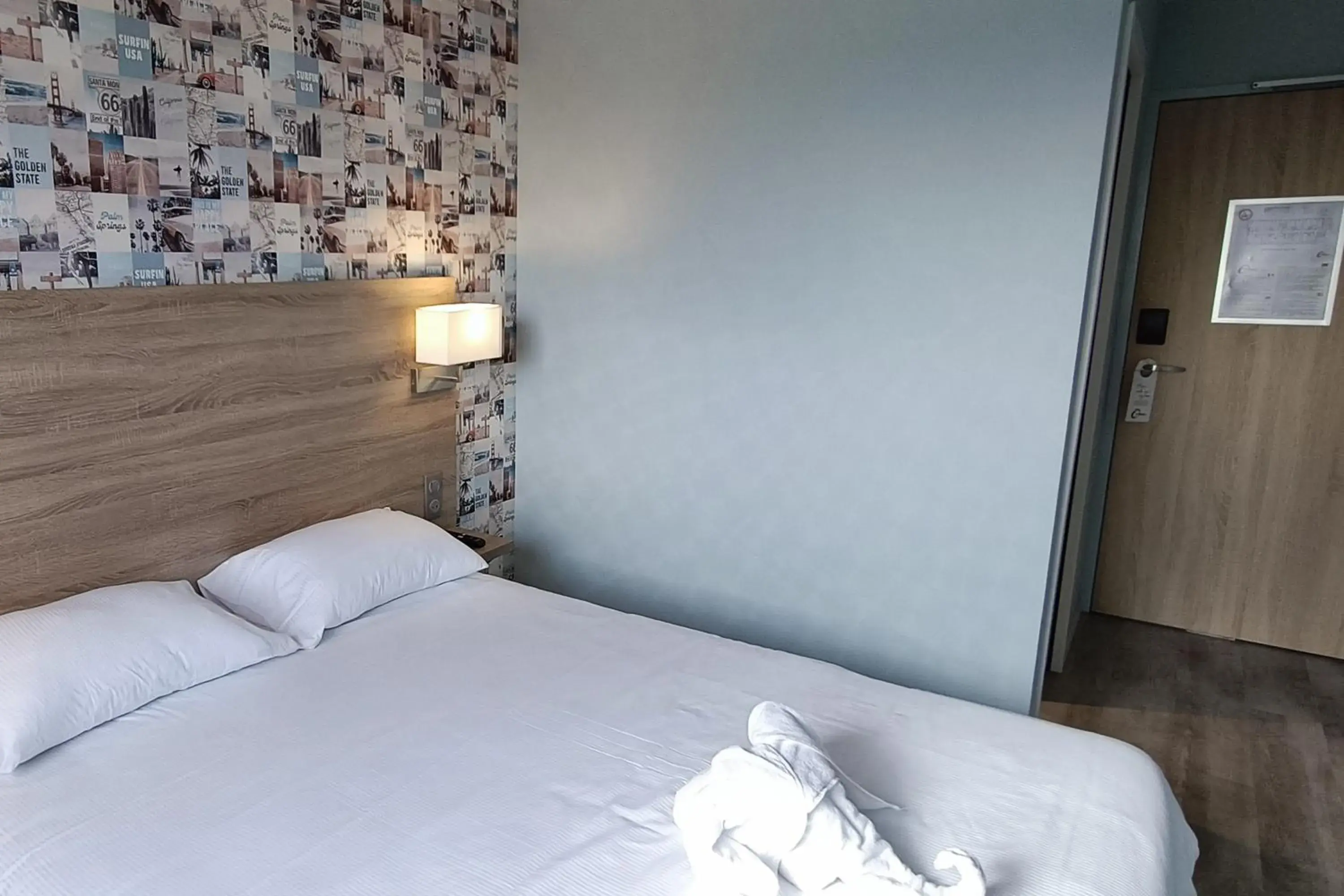 Bed in The Originals Access, Hotel les Iris, Berck-sur-Mer (P'tit Dej-Hotel)