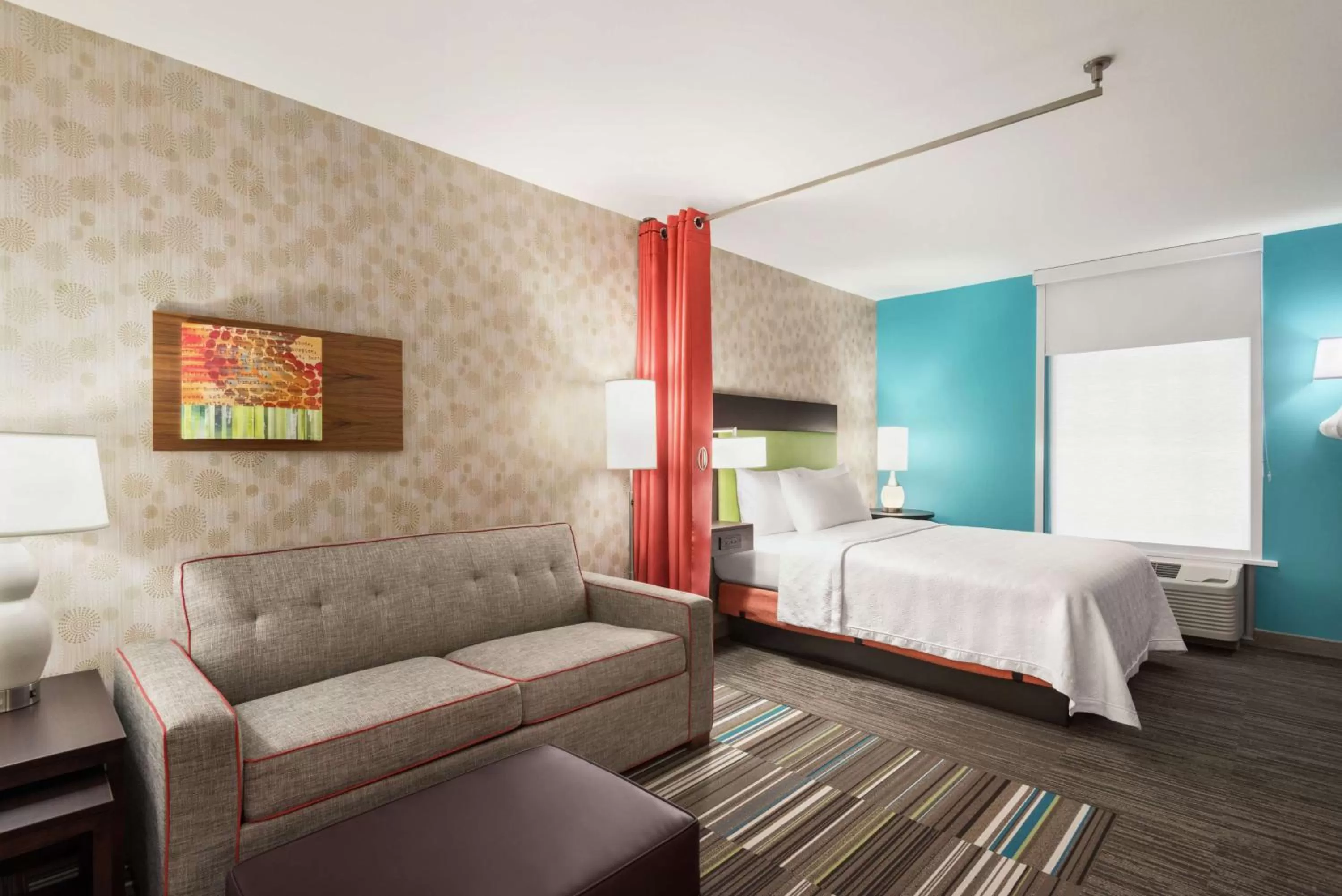 Living room, Bed in Home2 Suites by Hilton Woodbridge Potomac Mills