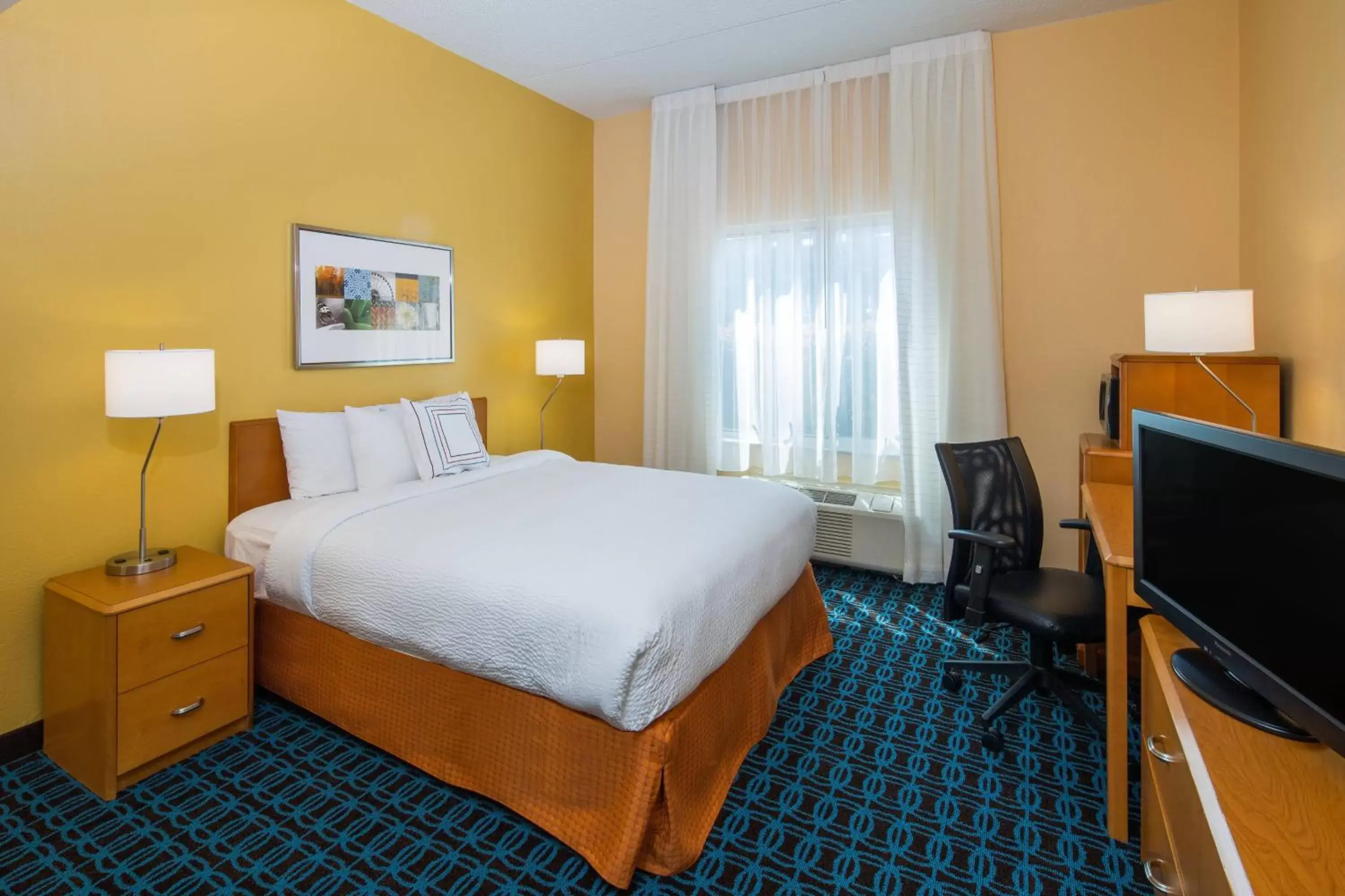 Photo of the whole room, Bed in Fairfield Inn & Suites by Marriott San Antonio Airport/North Star Mall