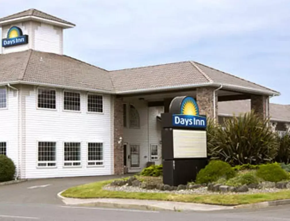 Facade/entrance, Property Building in Days Inn by Wyndham Ocean Shores