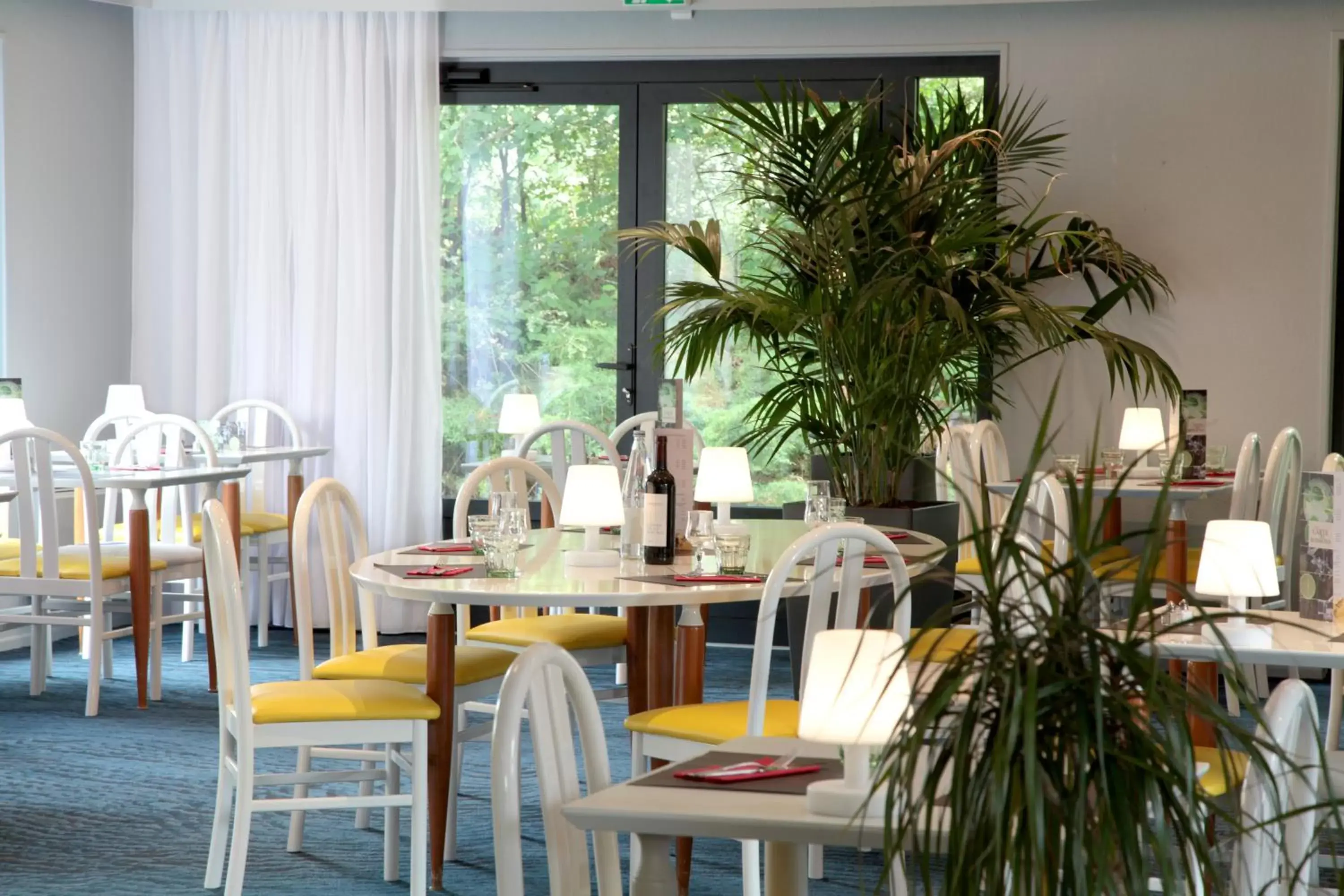 Restaurant/Places to Eat in Kyriad Lannion-Perros-Guirec