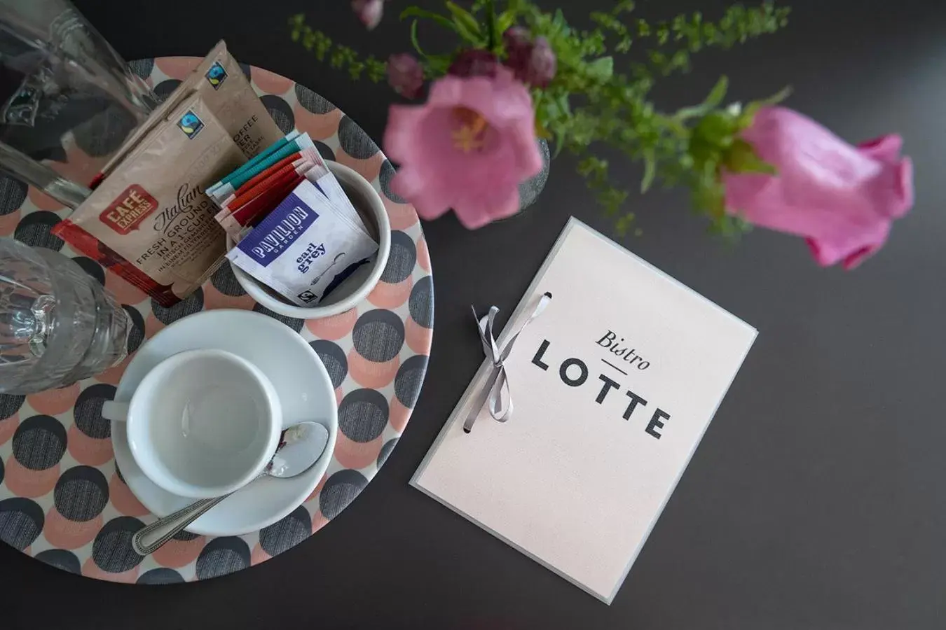 Coffee/tea facilities in Bistro Lotte