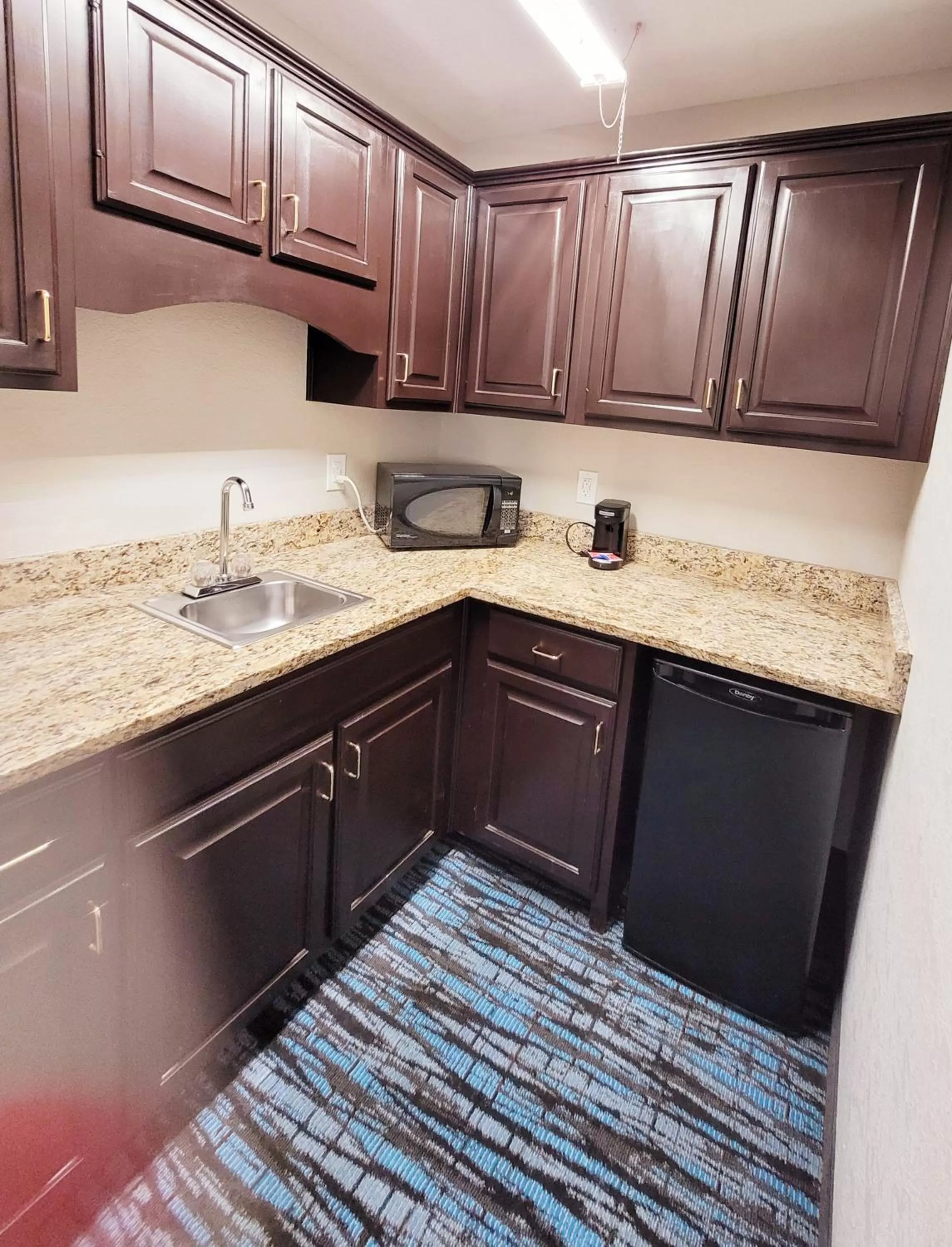 Kitchen or kitchenette in Clarion Pointe Harrodsburg-Danville