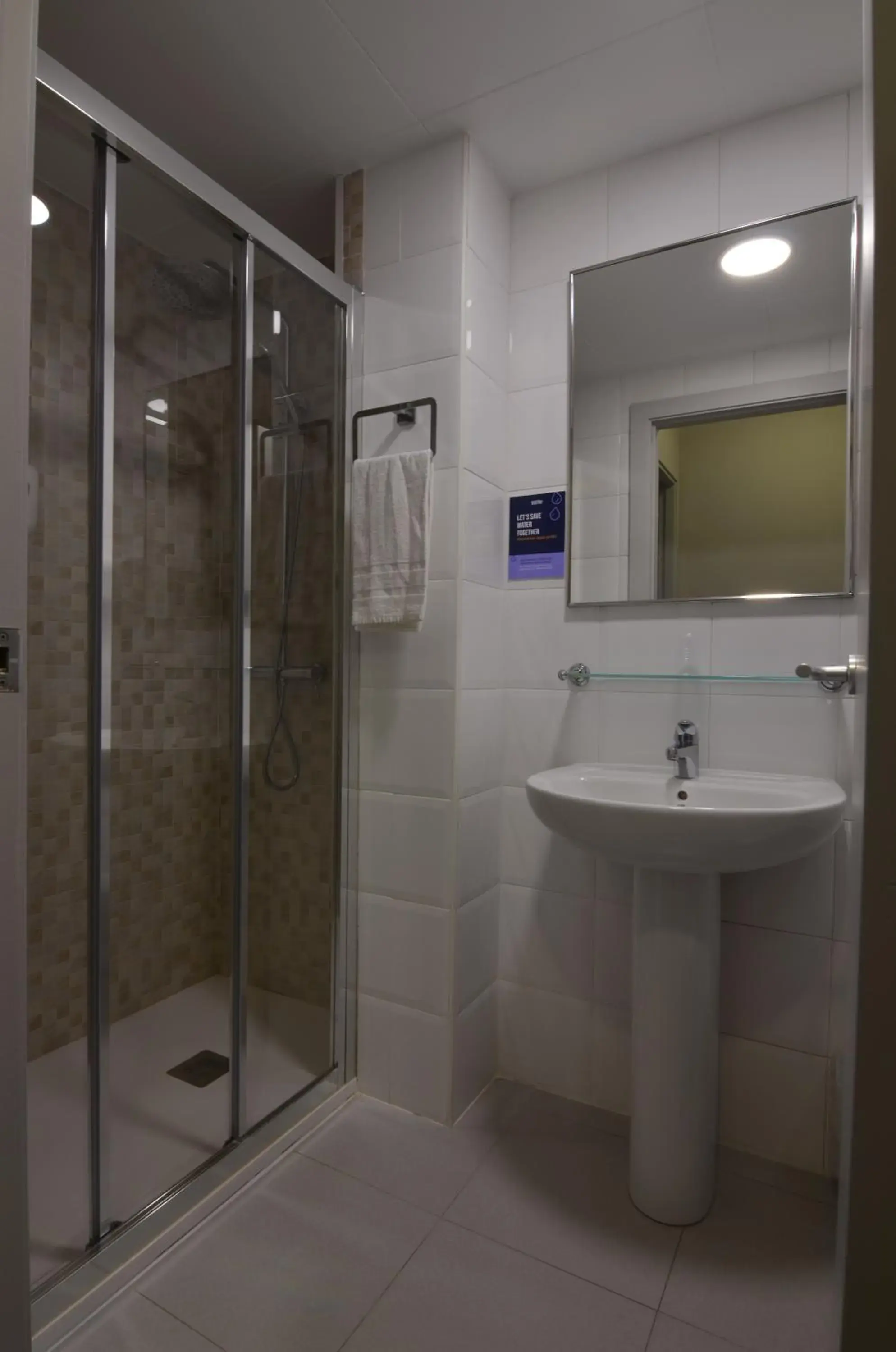 Shower, Bathroom in Hotel Blauet