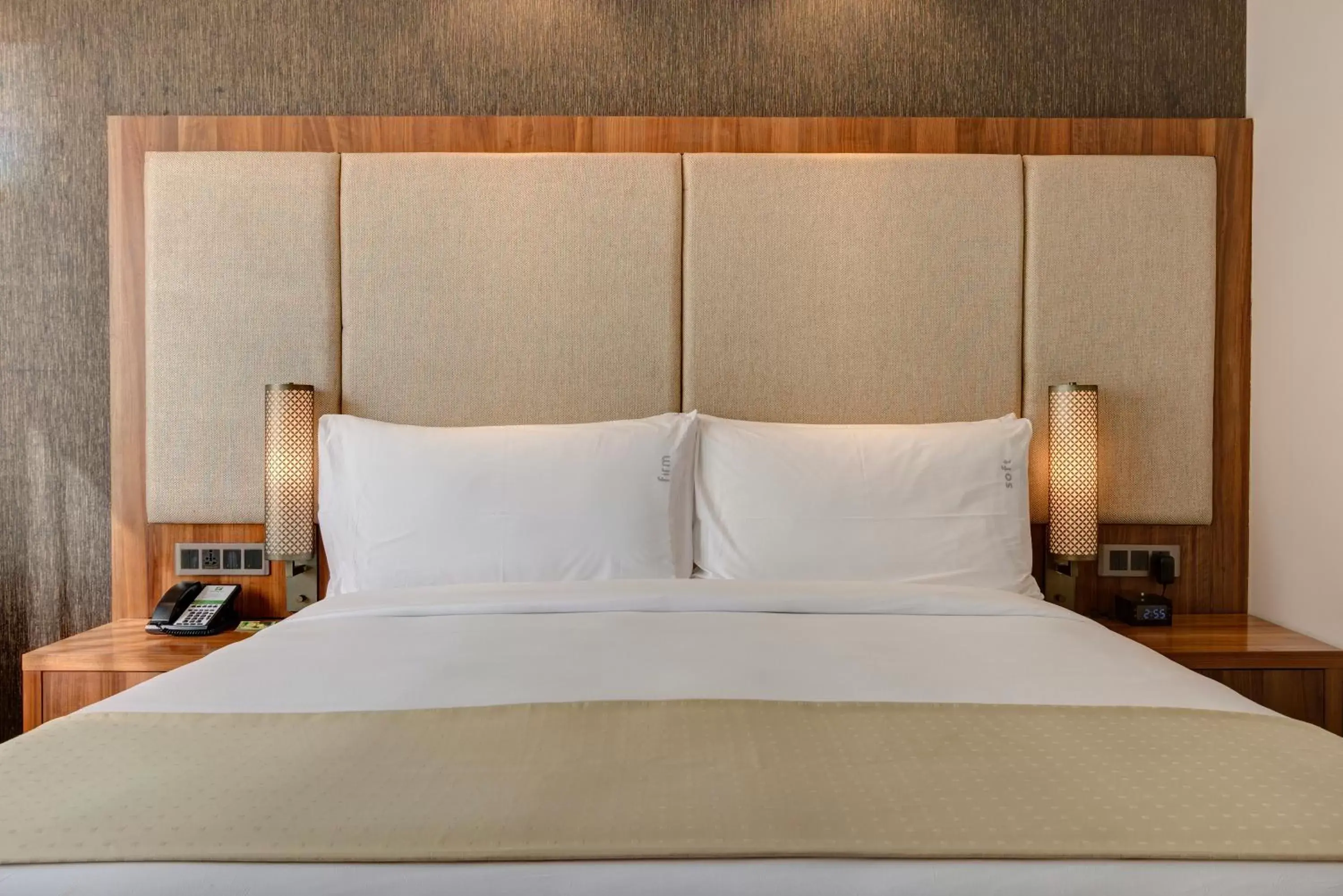 Bed in Holiday Inn Kolkata Airport by IHG Bed in Holiday Inn Kolkata Airport by IHG