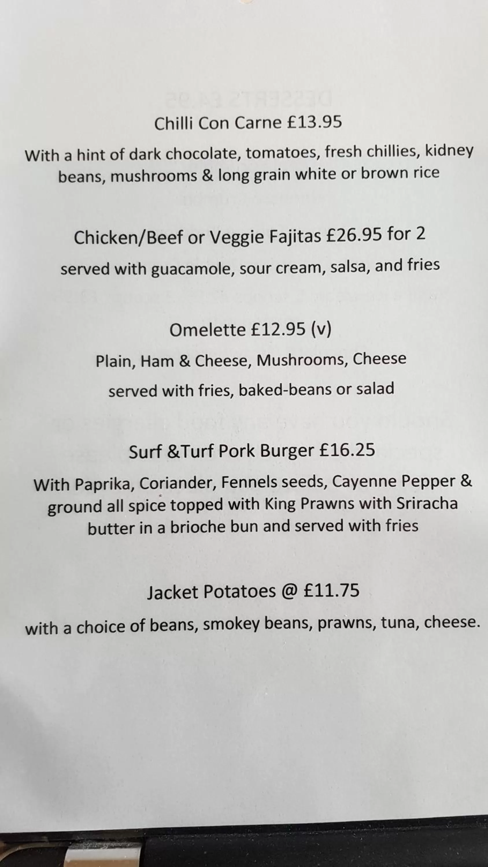 Igguldene Retreat with Jacuzzi