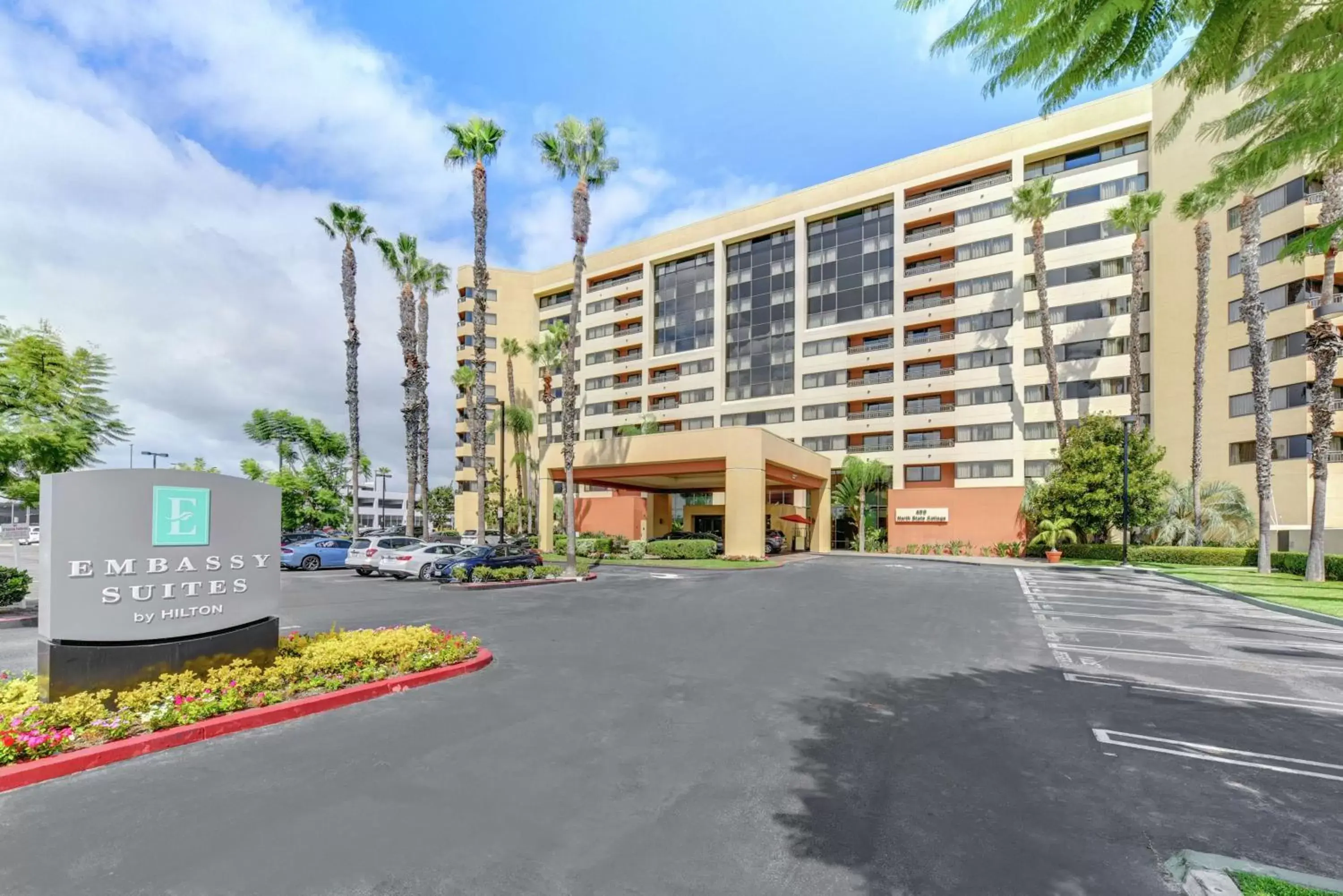 Property Building in Embassy Suites by Hilton Anaheim-Orange