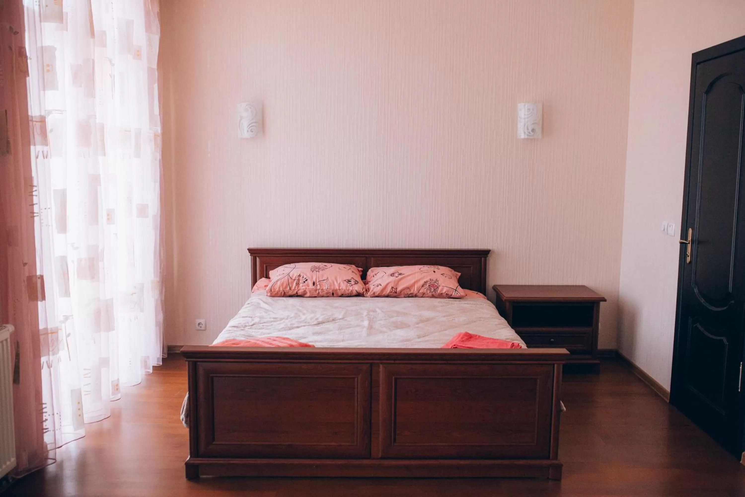 Property building, Bed in Fermerska Hata