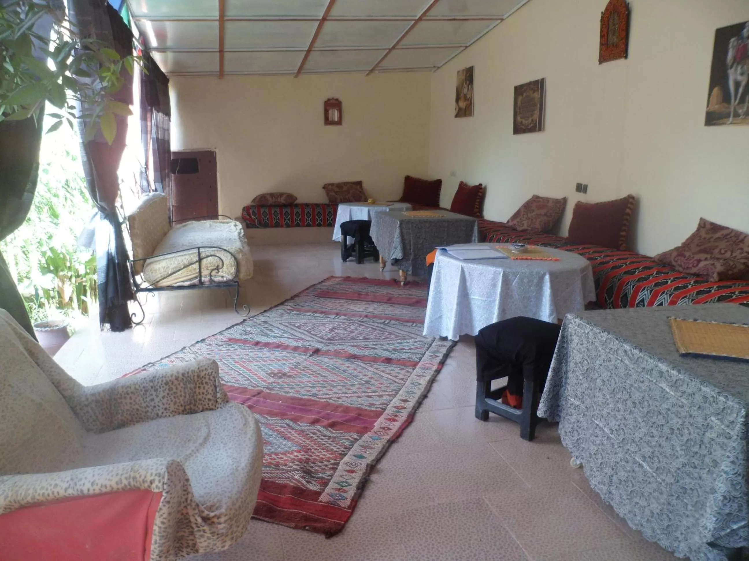 Communal lounge/ TV room in Maison d'hôtes Retour Au Calme