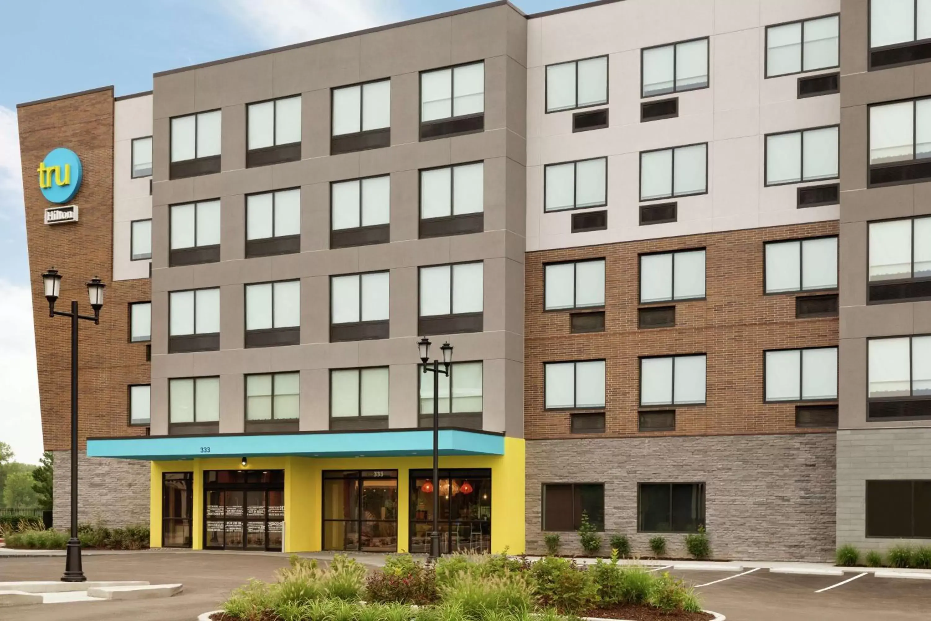 Property building in Tru by Hilton St. Charles St. Louis Property building in Tru by Hilton St. Charles St. Louis