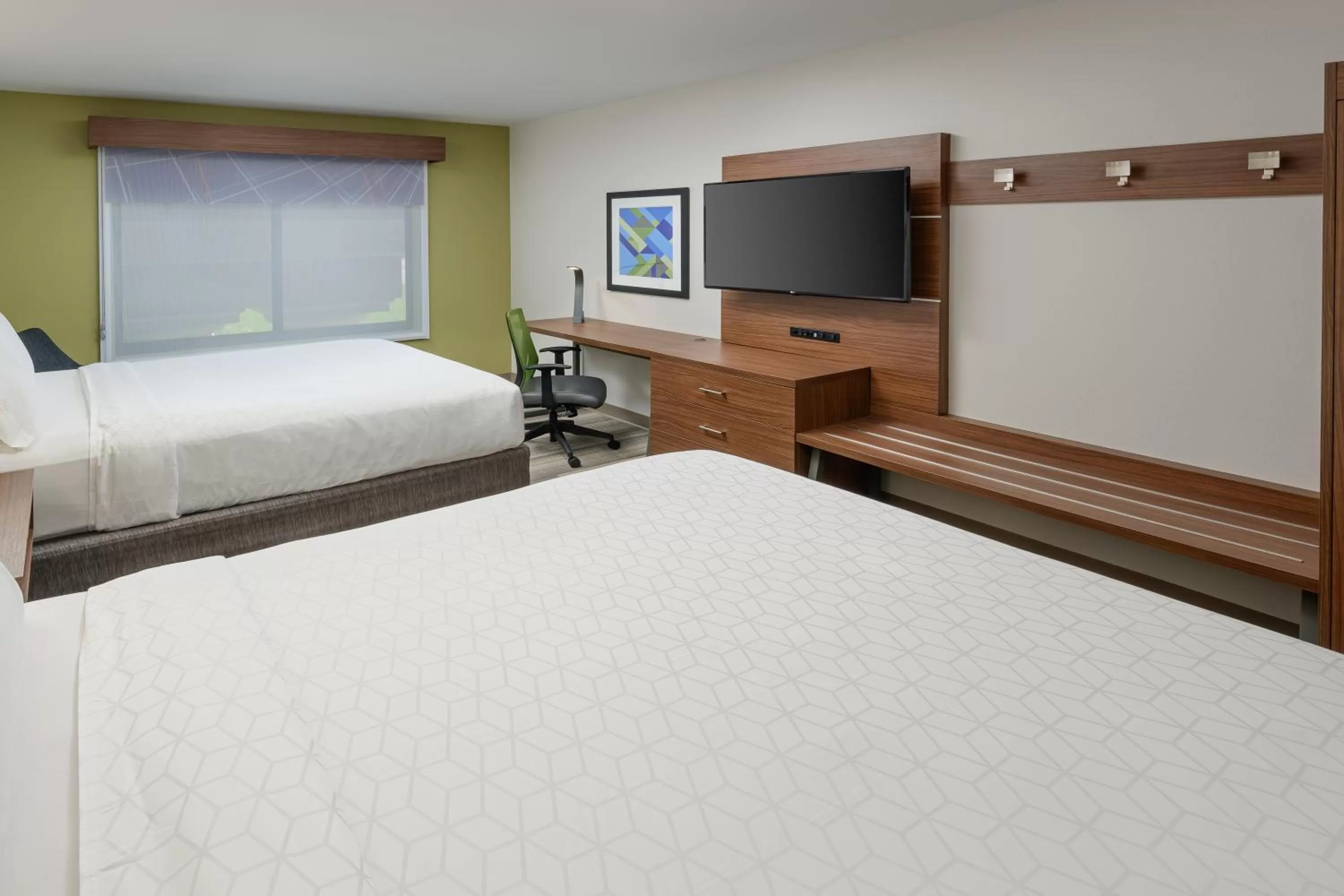 Photo of the whole room, Bed in Holiday Inn Express - Tullahoma by IHG