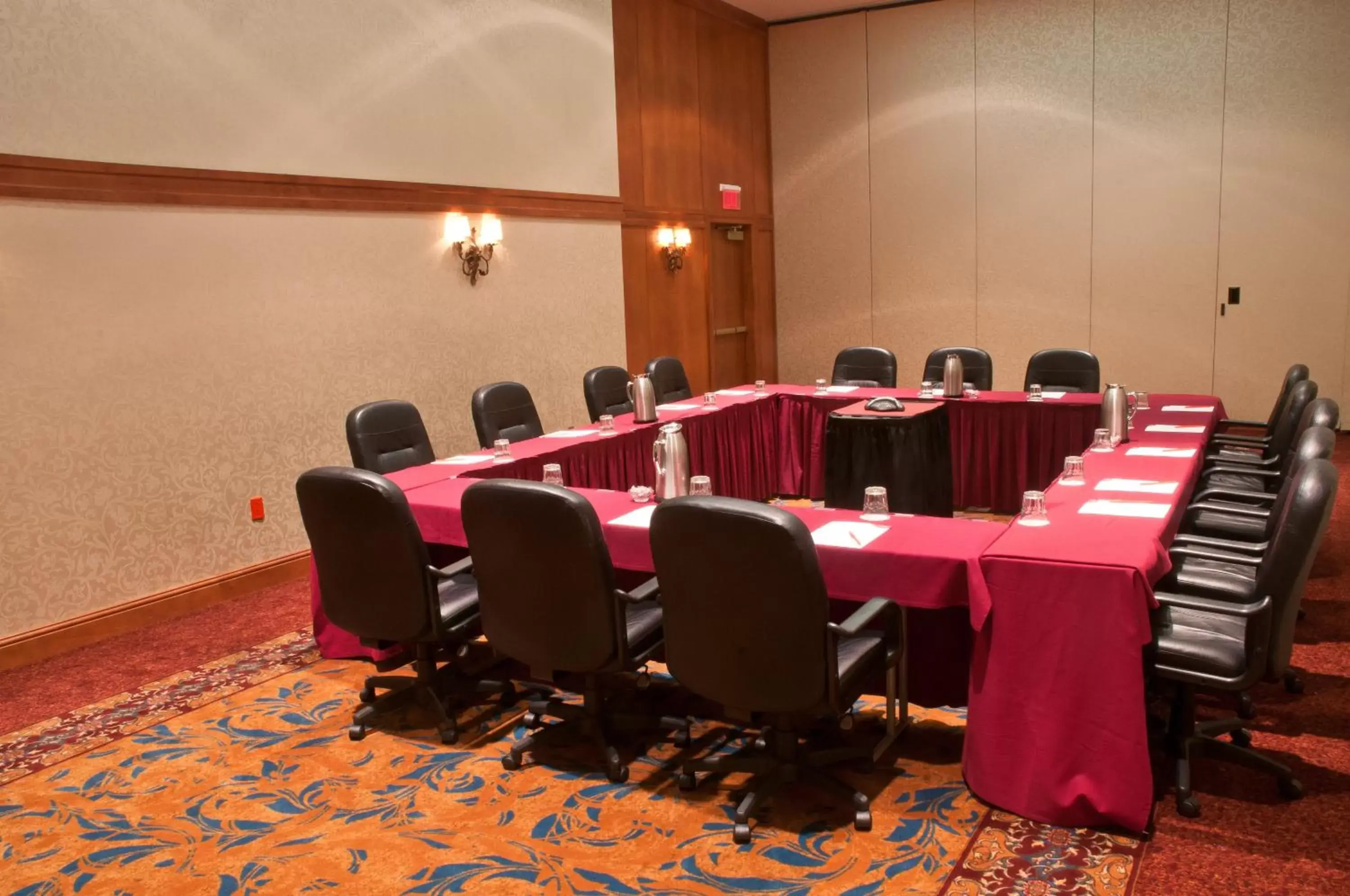 Meeting/conference room in Crowne Plaza Hotel Philadelphia - King of Prussia, an IHG Hotel