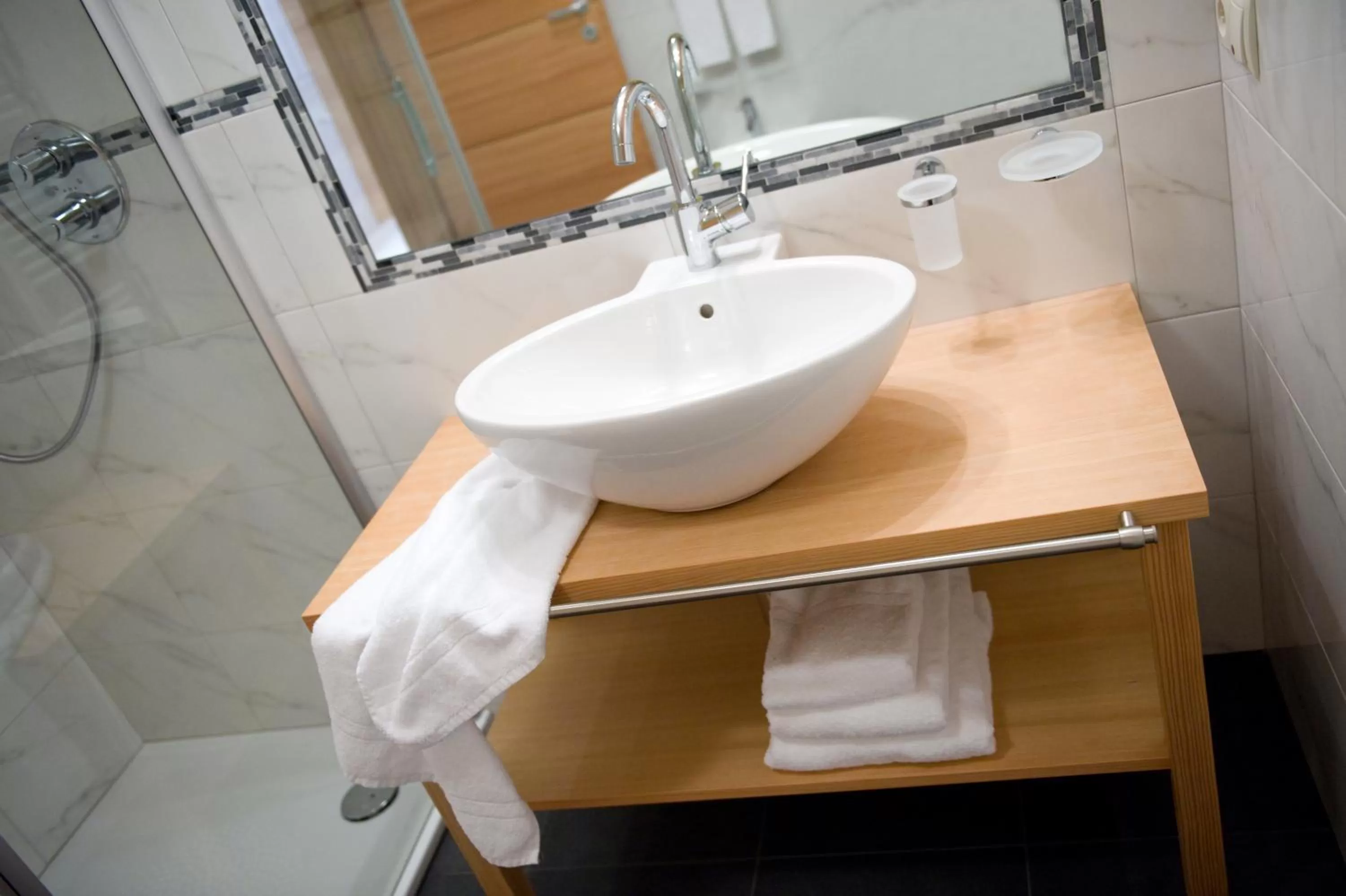 Shower in Hotel Ostaria Posta