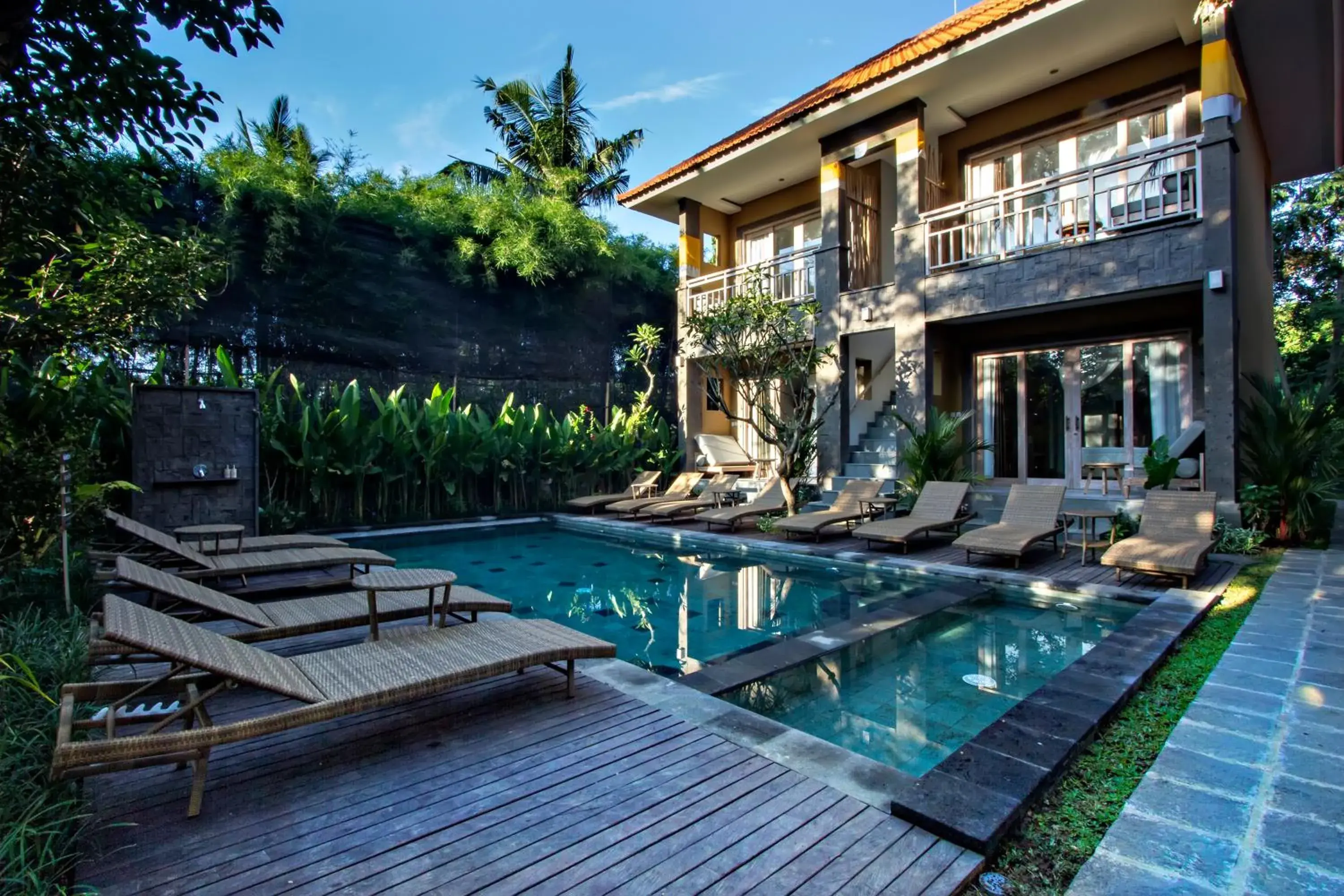 Property building in Ubad Retreat Property building in Ubad Retreat