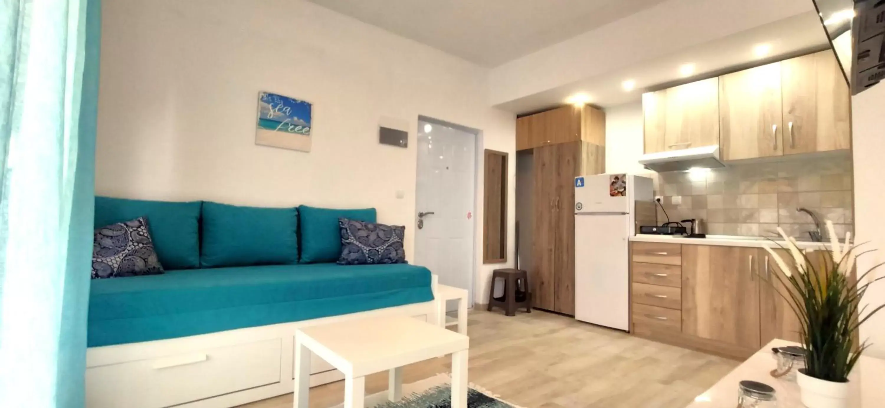 Bed, Kitchen/Kitchenette in Sea Star Apartments Kallikratia