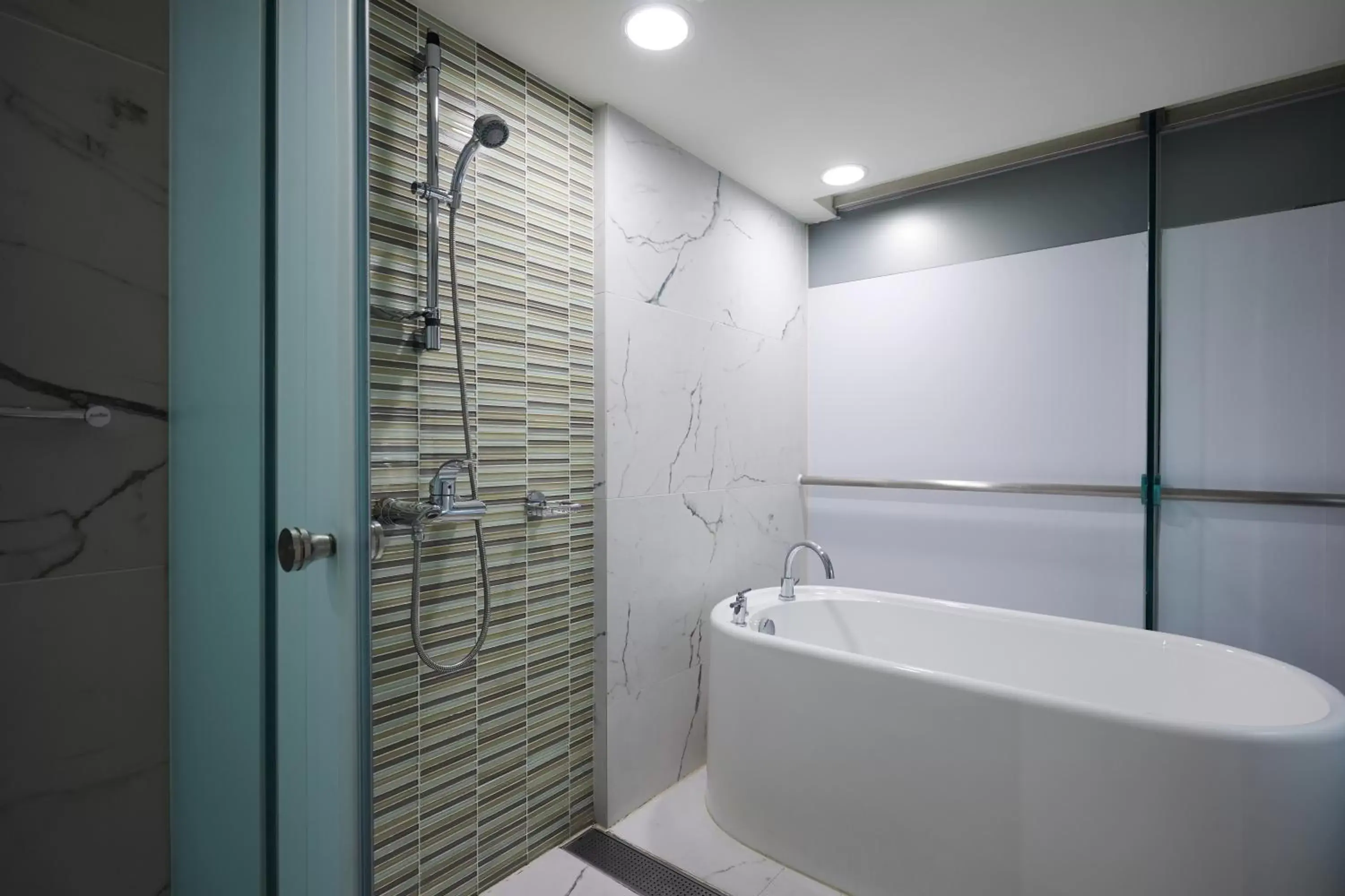 Shower, Bathroom in K Hotel Taipei Dunnan