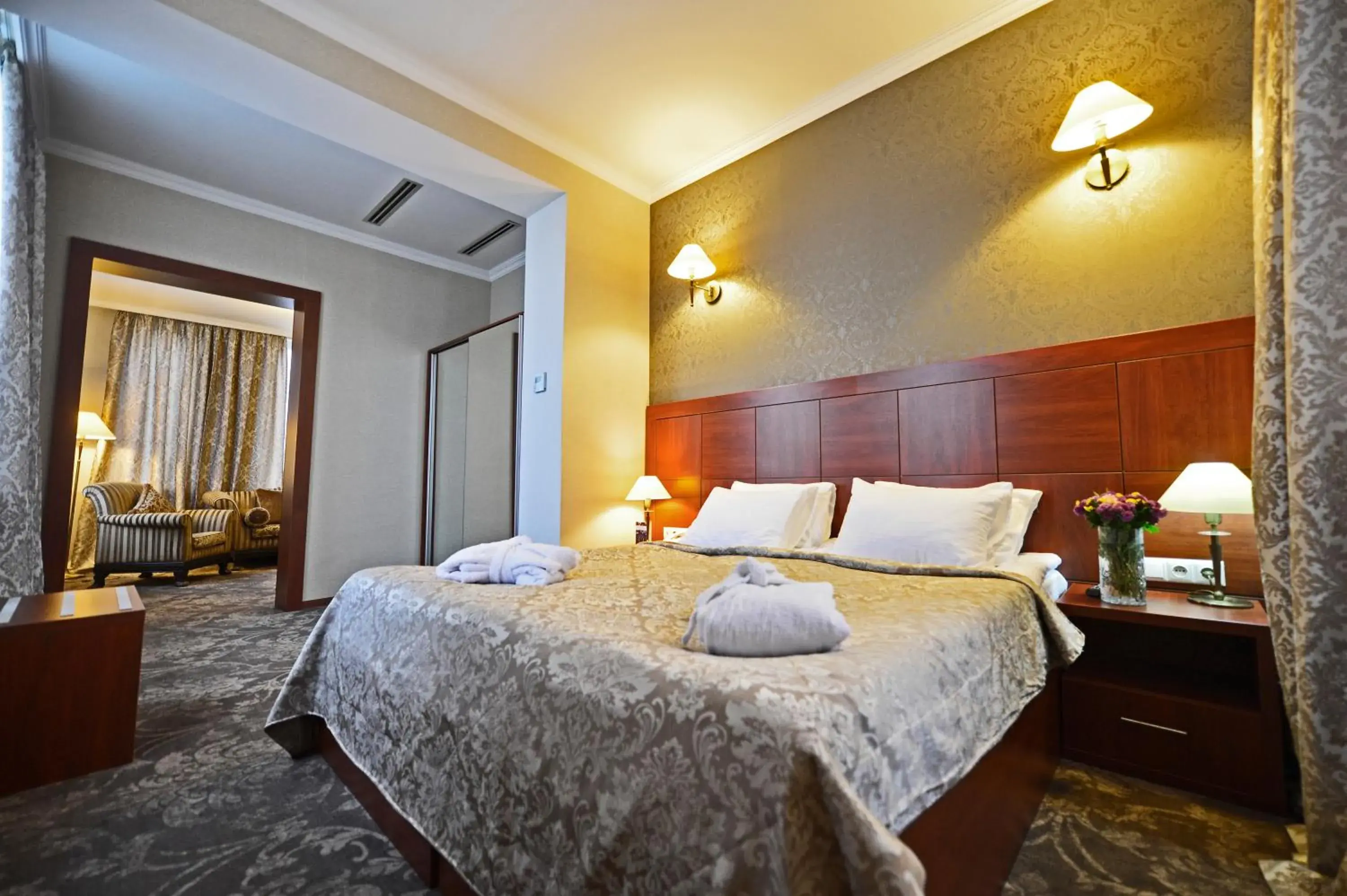 Bedroom, Bed in Hotel Astoria Tbilisi