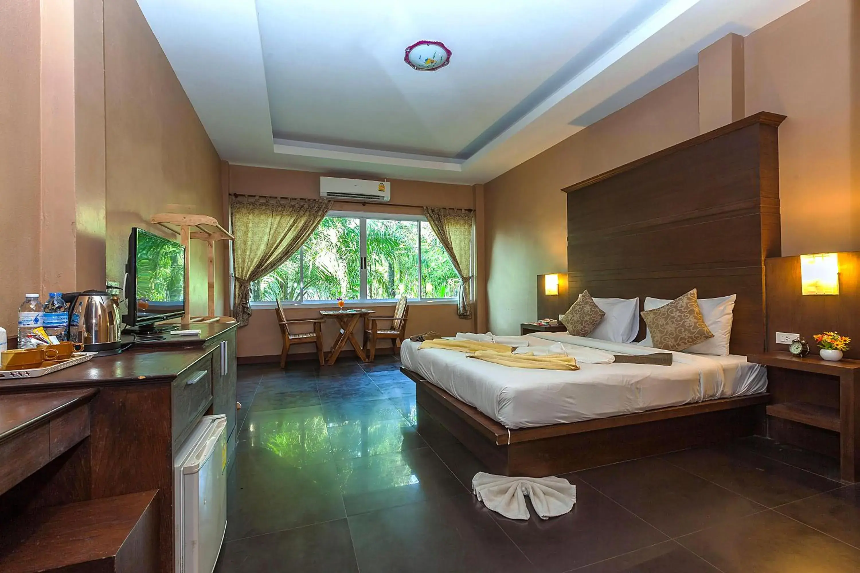 Photo of the whole room in Lanta Klong Nin Beach Resort