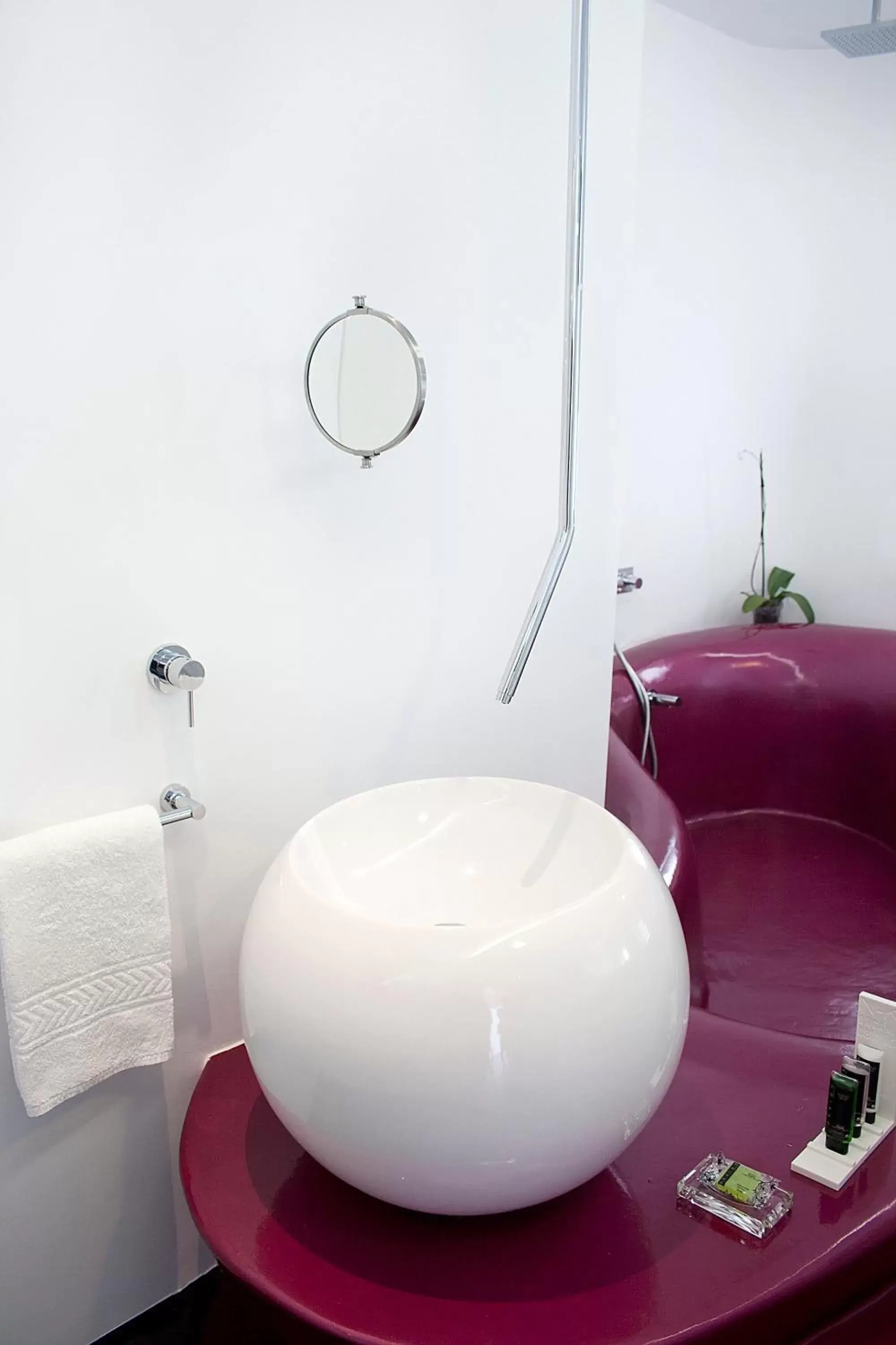 Bathroom in Absoluto Design Hotel