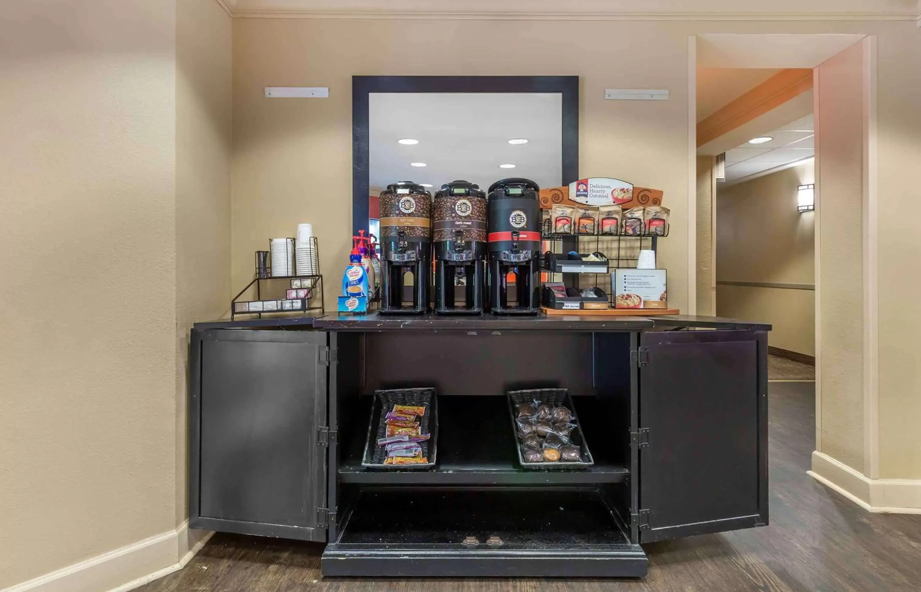 Breakfast in Extended Stay America Suites - Washington, D.C. - Gaithersburg - South