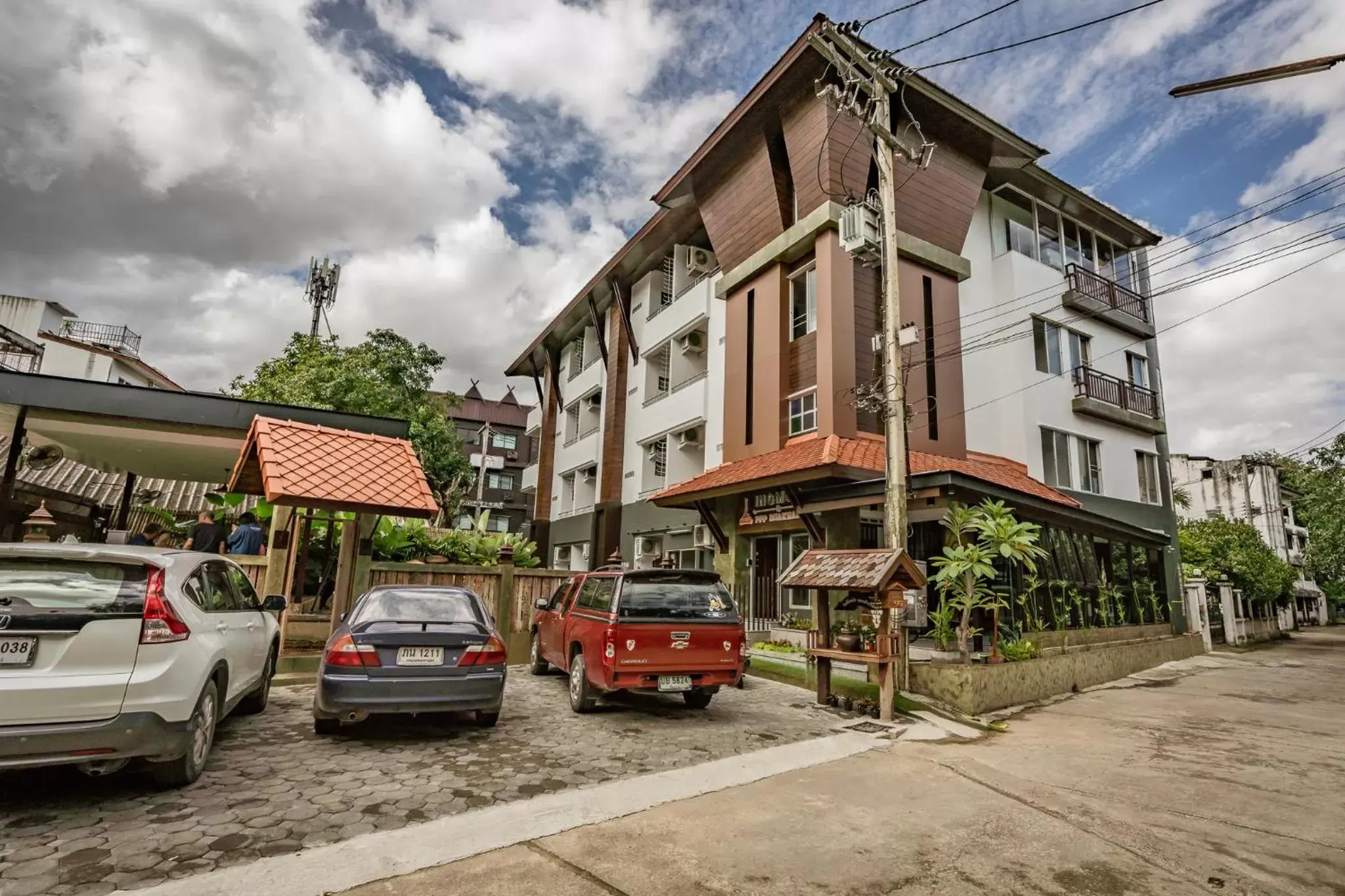 Property Building in Ingmon House