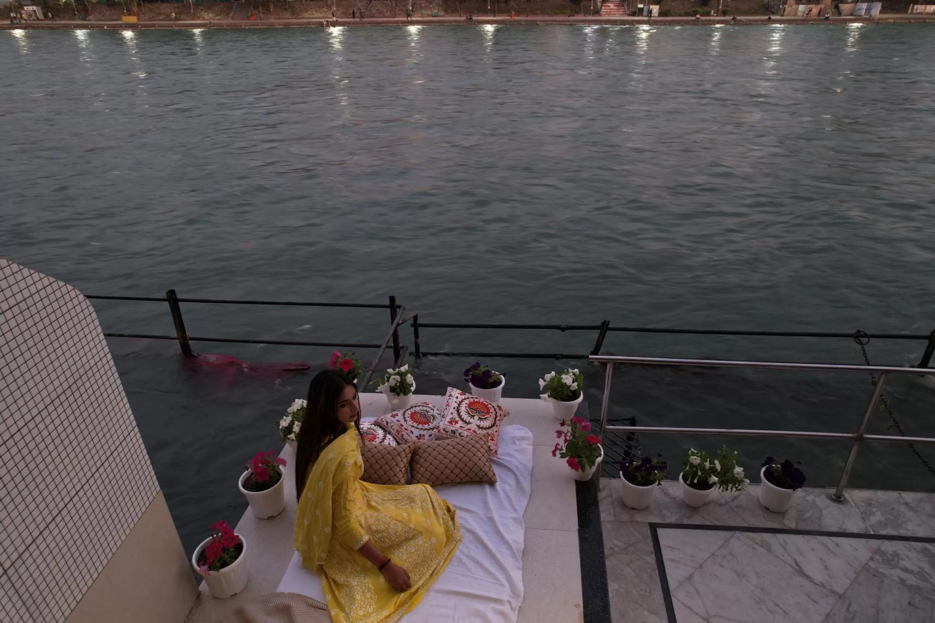 Natural landscape in Perfectstayz Premium at Harkipauri Road - Ganga view rooftop cafe