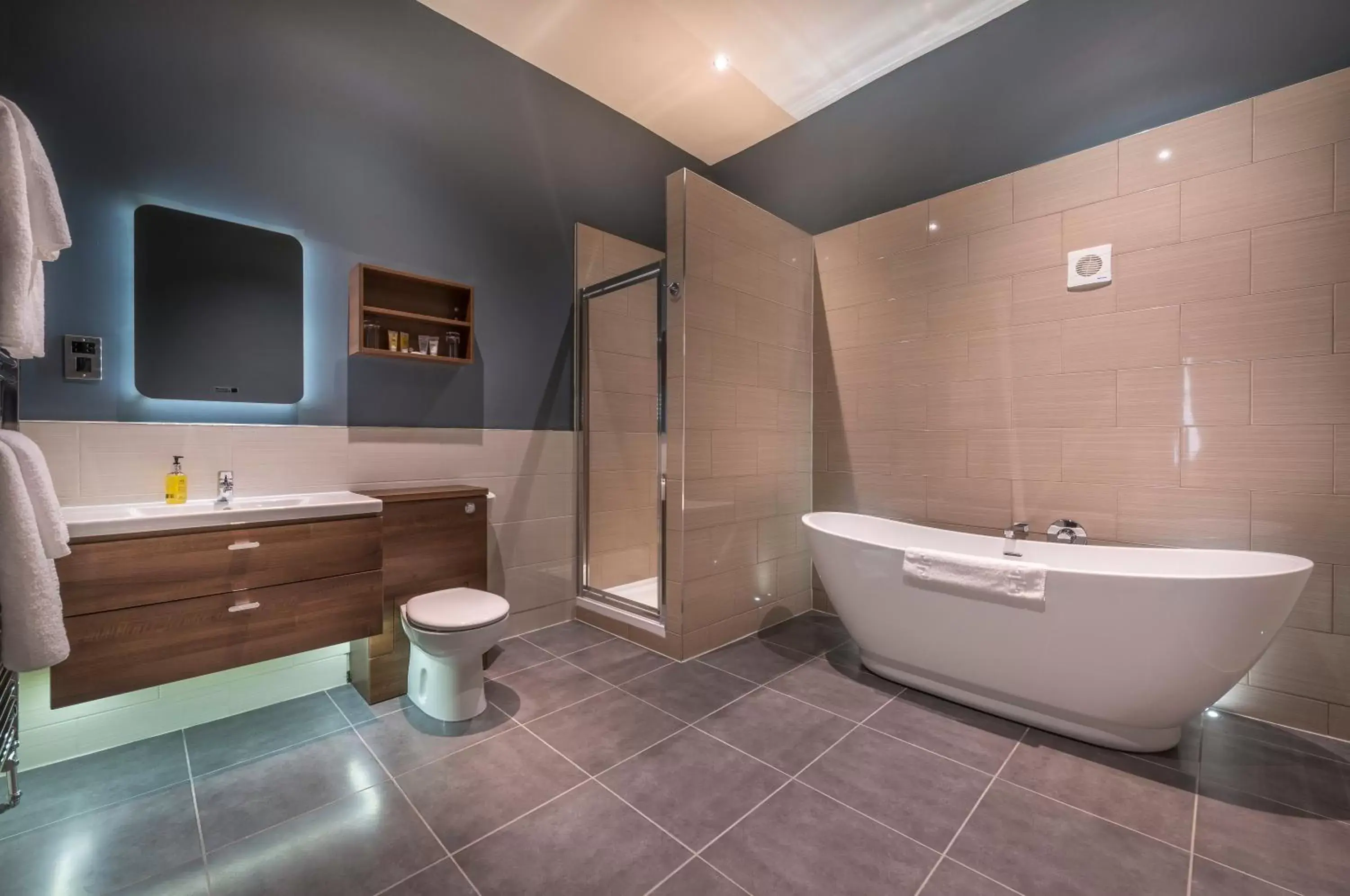 Bathroom in The Kings Head Hotel, Richmond, North Yorkshire