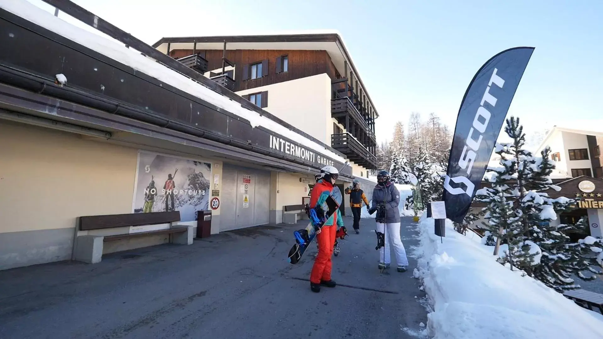 Ski School in Hotel Intermonti