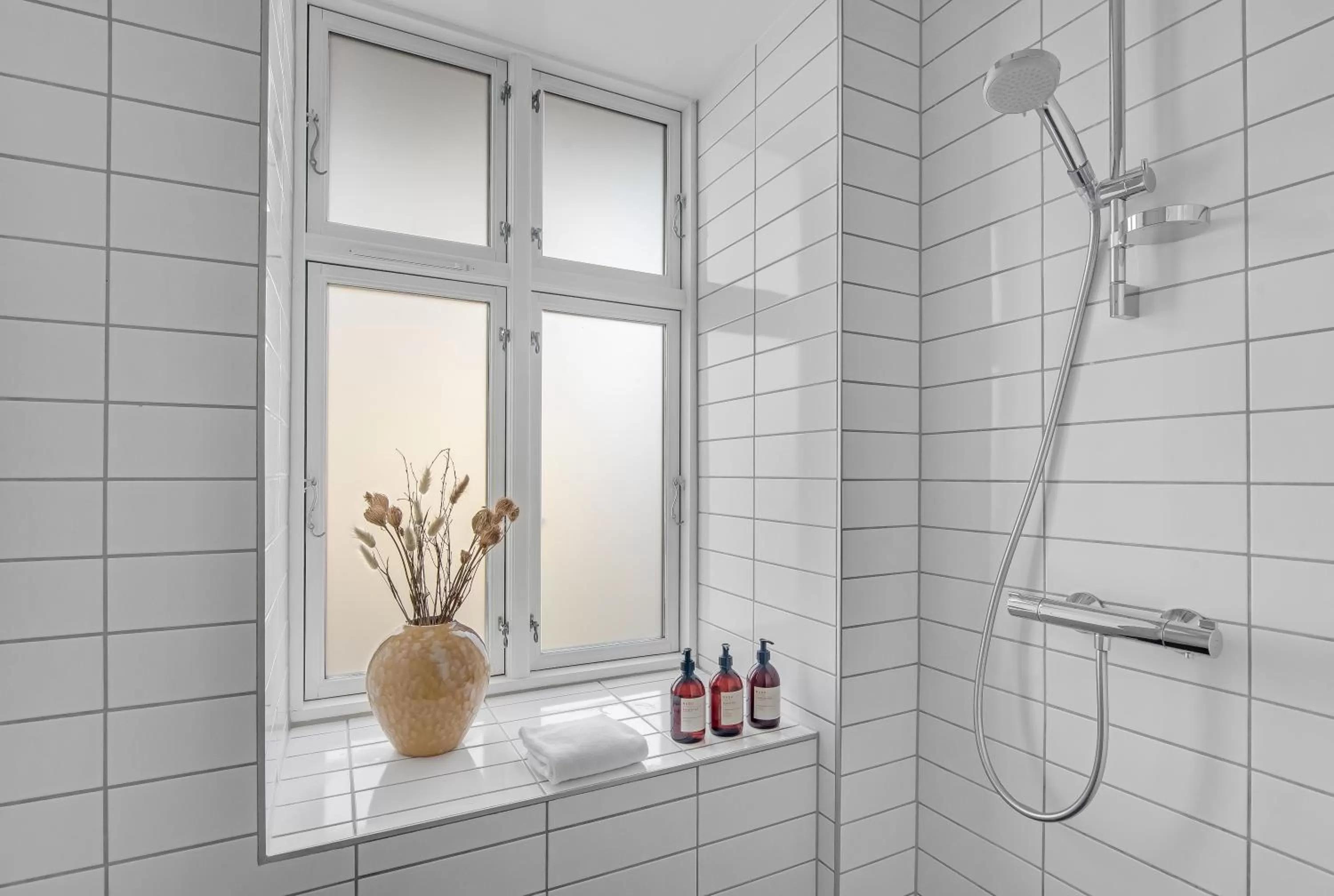 Shower, Bathroom in NABO Hotel Apartments