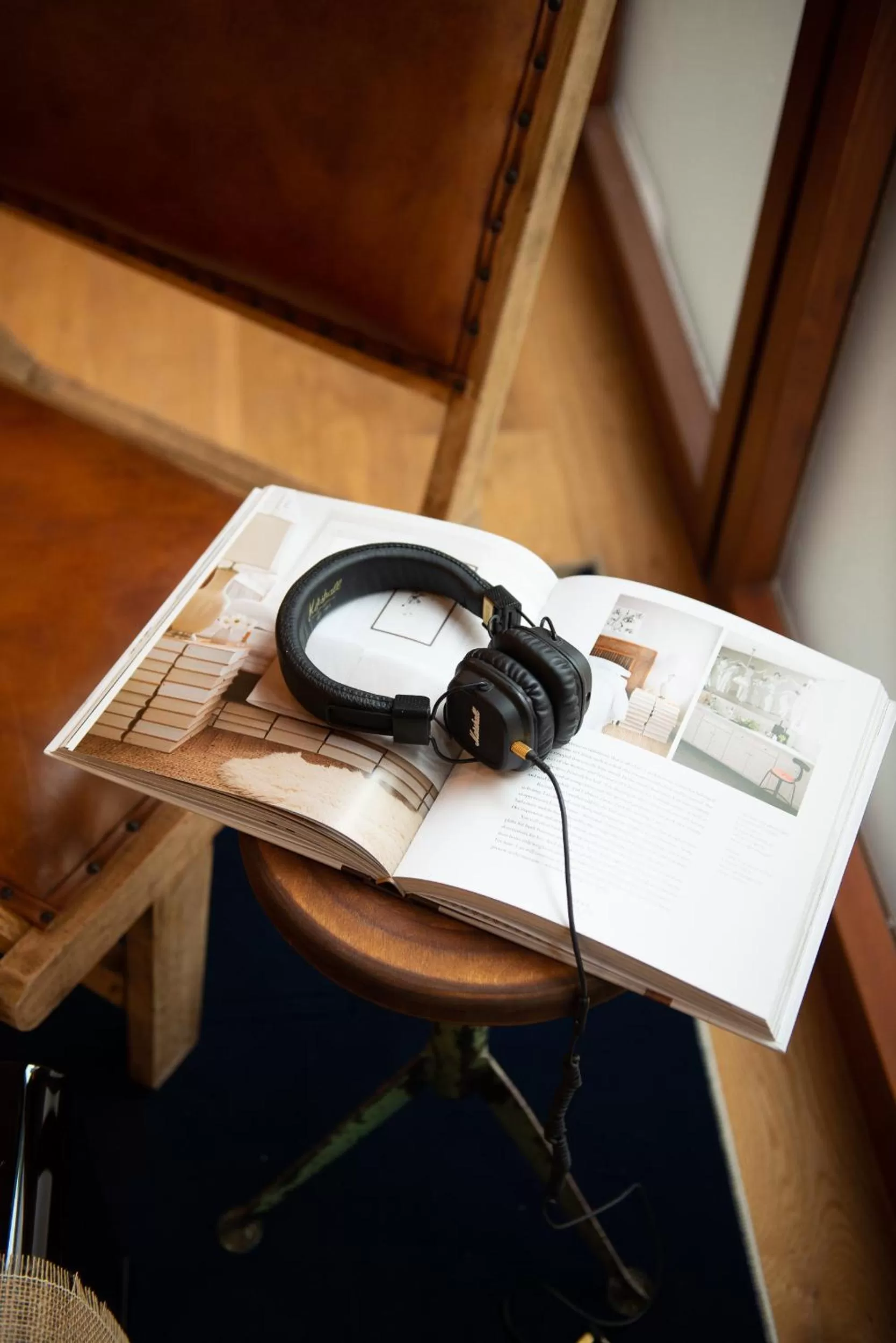 Decorative detail in Urbn Dreams II