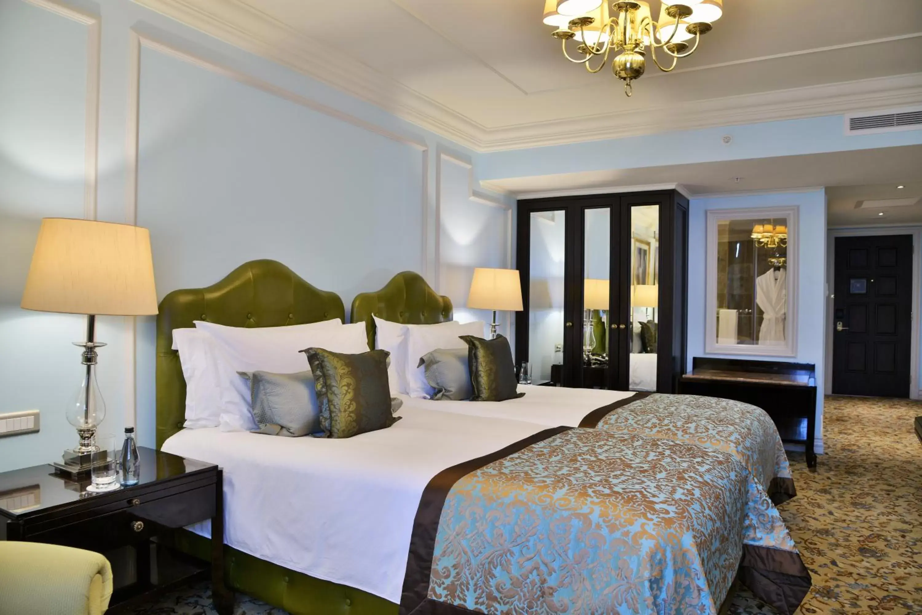 Bed in Taj Cape Town