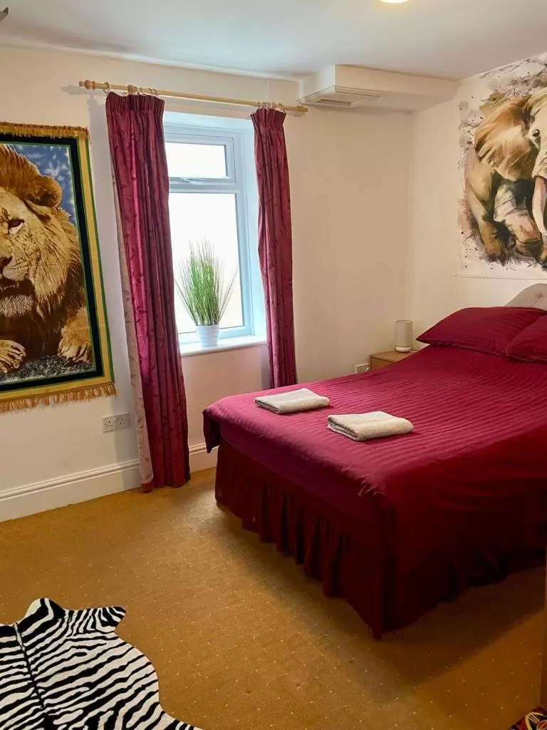 Bed in The Blue Moon