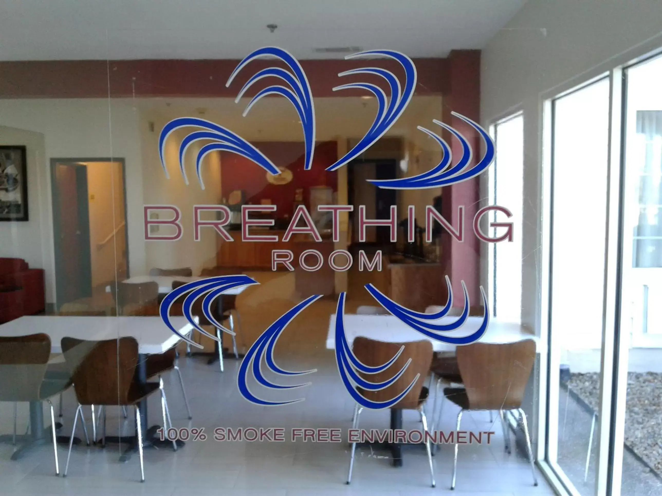 King Room with Roll-In Shower - Mobility Access/Non-Smoking in Super 8 by Wyndham Garland/Rowlett/East Dallas area King Room with Roll-In Shower - Mobility Access/Non-Smoking in Super 8 by Wyndham Garland/Rowlett/East Dallas area